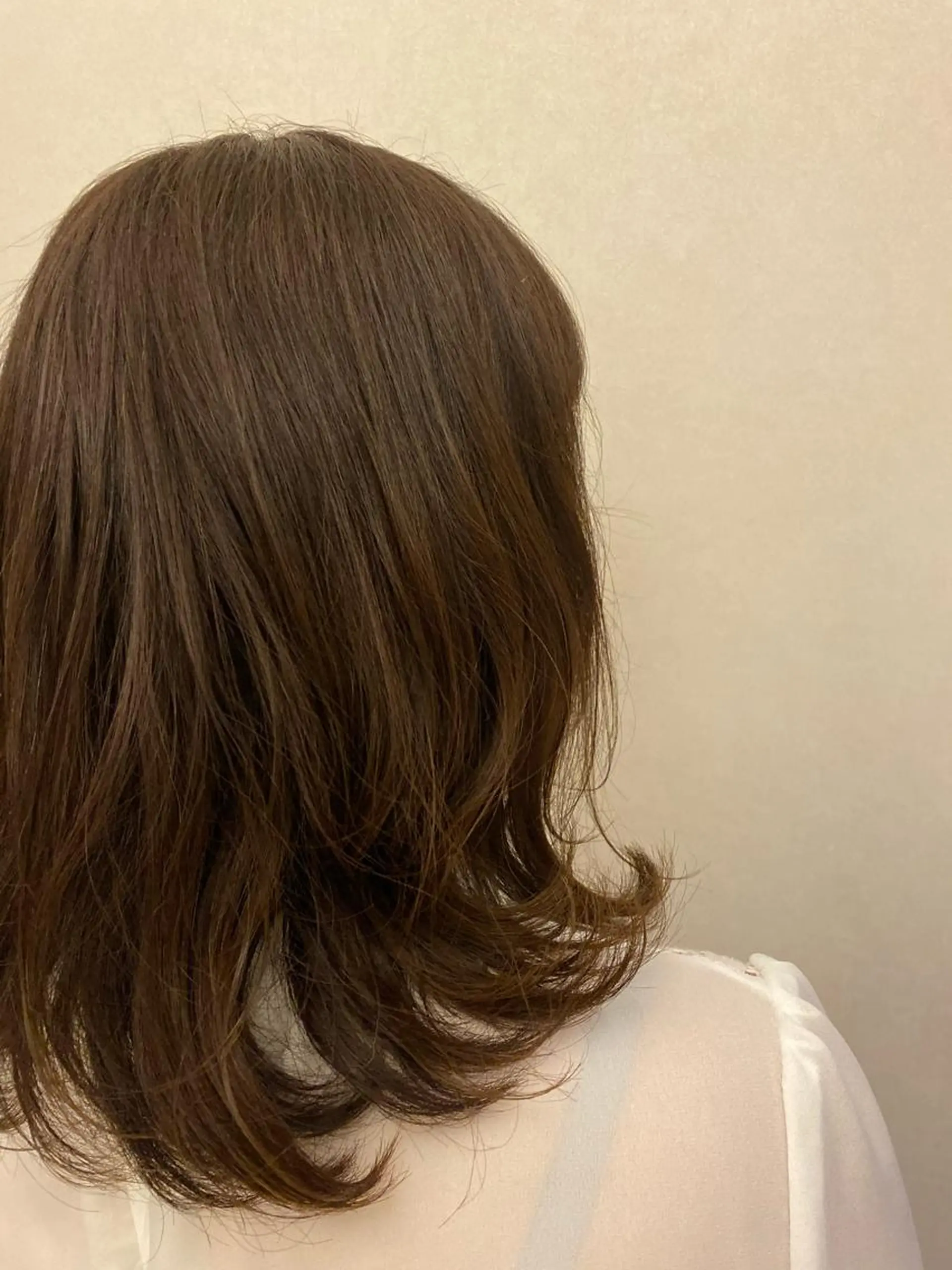 ミディアム 大内 郁のヘアスタイル