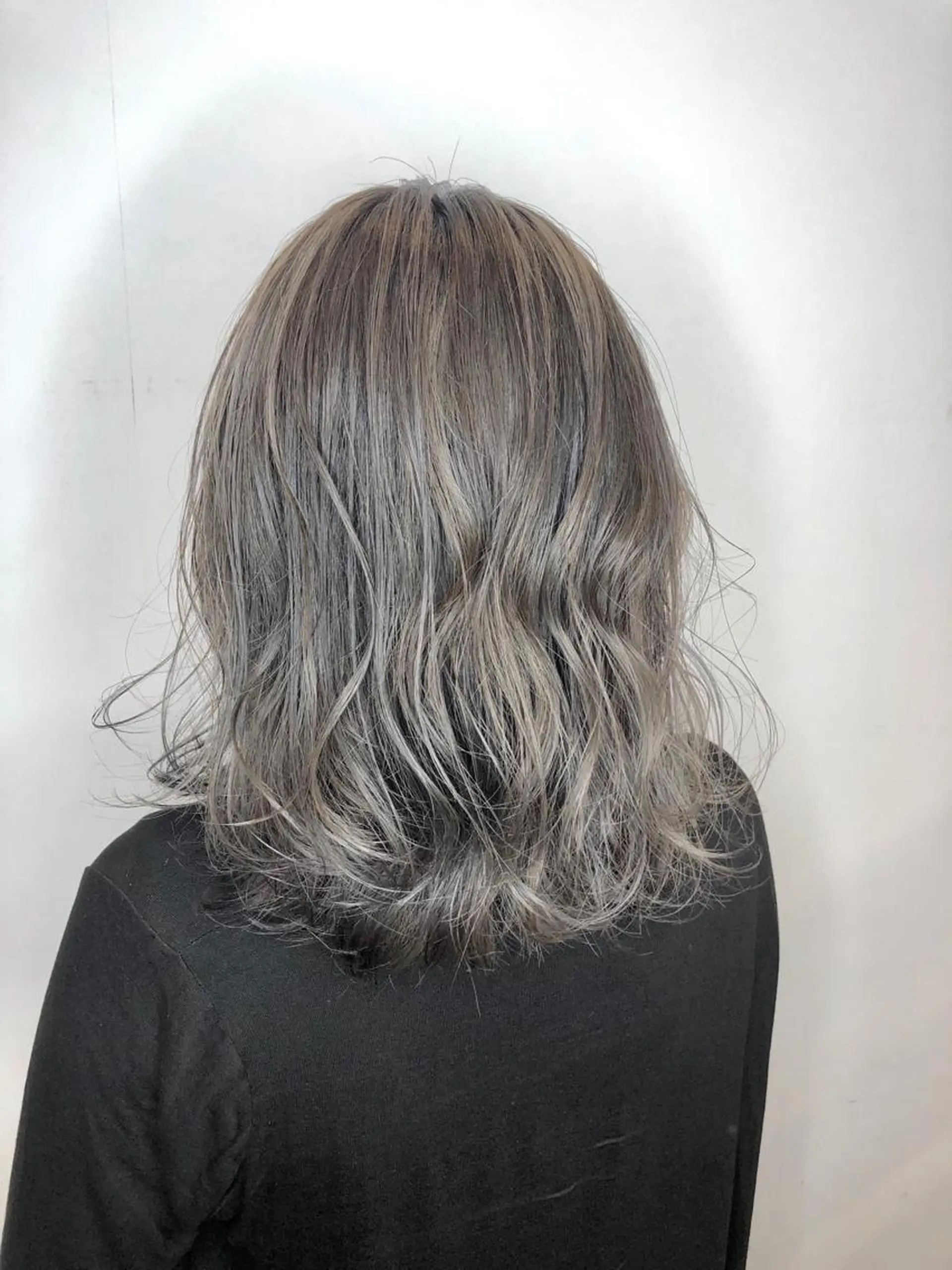 ミディアム カラー ヘアアレンジ 美髪.艶髪.髪質改善 LoLo.サリのヘアスタイル