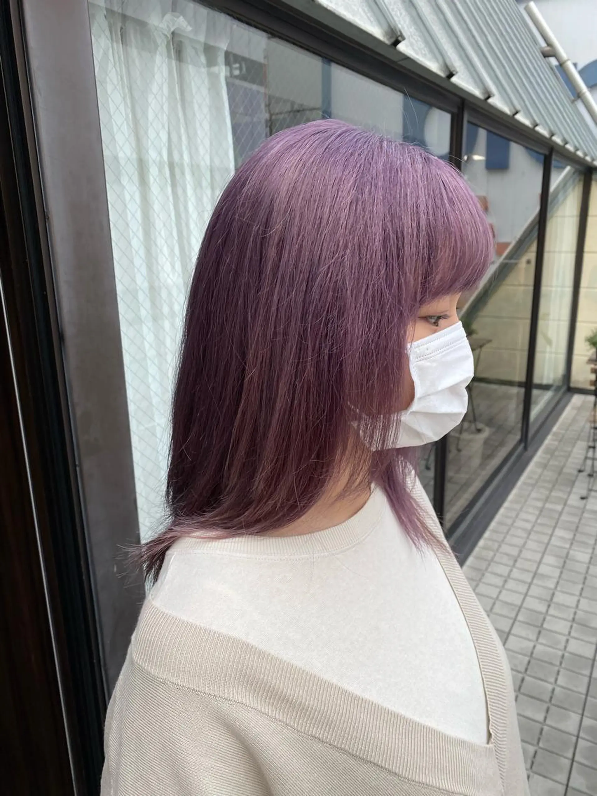 セミロング カラー ヘアアレンジ ダブルカラー ハイトーンカラー ラベンダーカラー パープルカラー 韓国ヘア×髪質 改善🇰🇷シオリのヘアスタイル