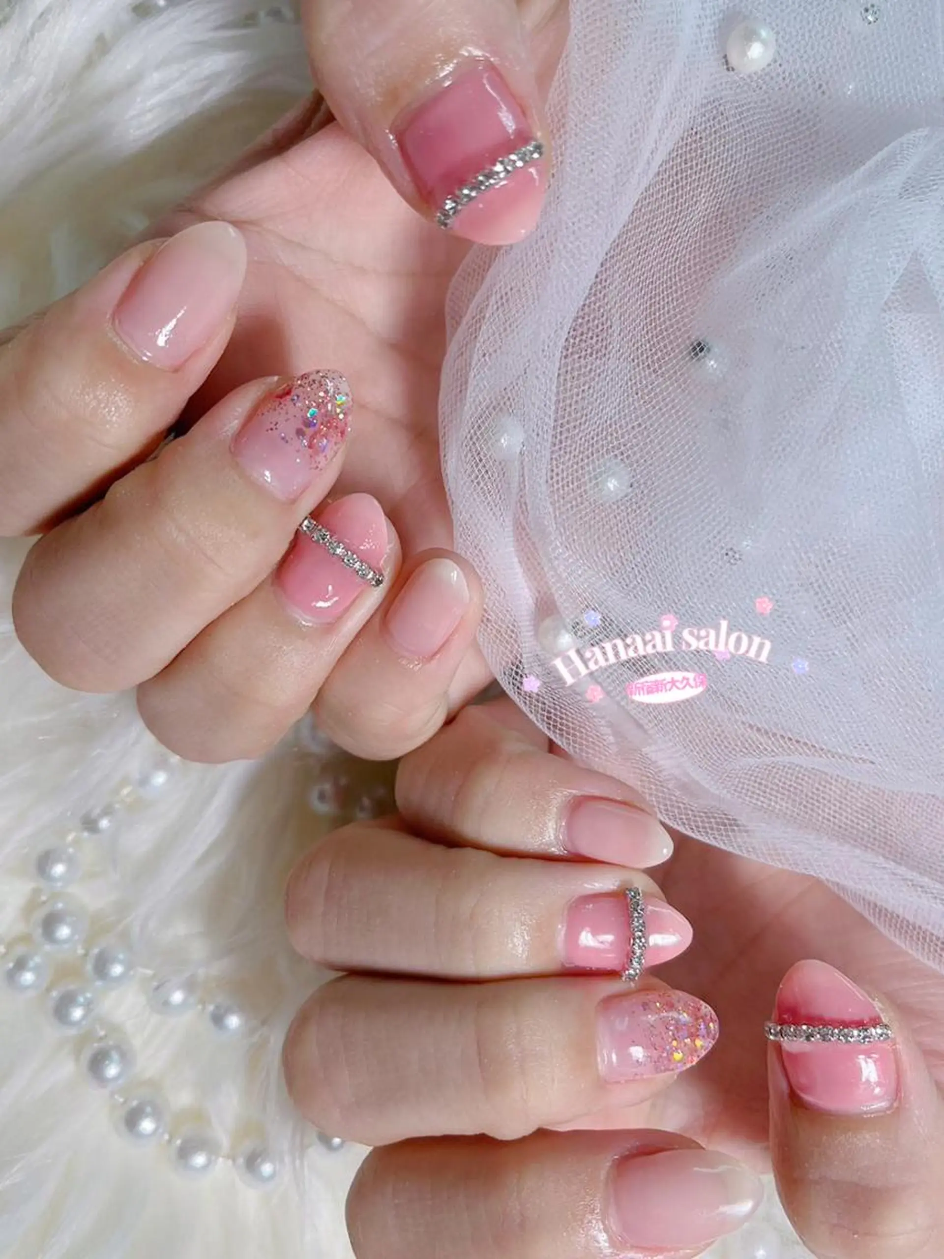 ネイル チークネイル フラッシュネイル ジェルネイル キラキラネイル 韓国ネイル ハンドネイル Hanaai Salon新大久保店のネイルデザイン