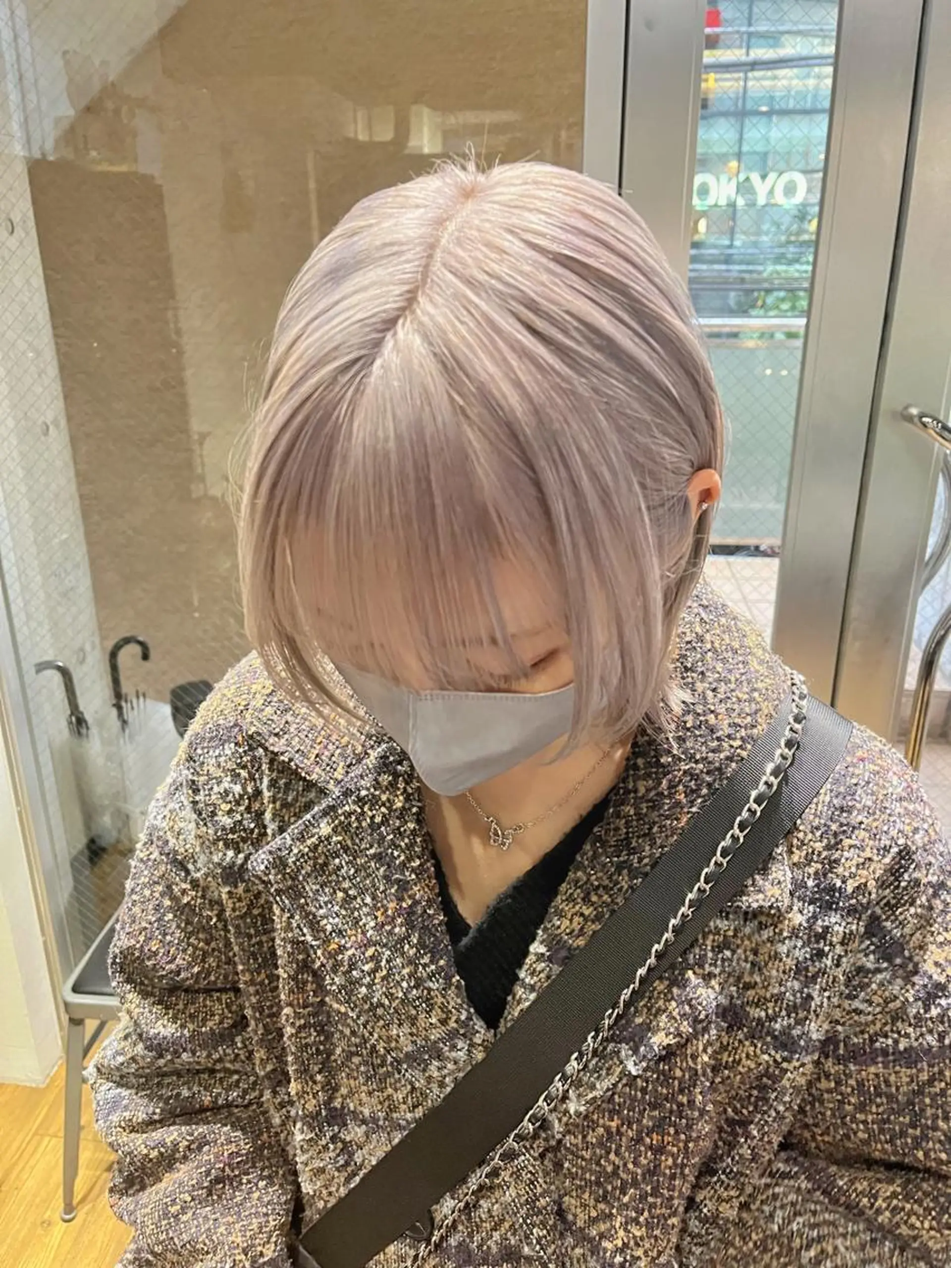 ショート アッシュ ミルクティーブラウン ピンクブラウン レイヤーカット カット ヘアカラー ハイトーンNo.1✨ パーマ✨イマイタツヤのヘアスタイル