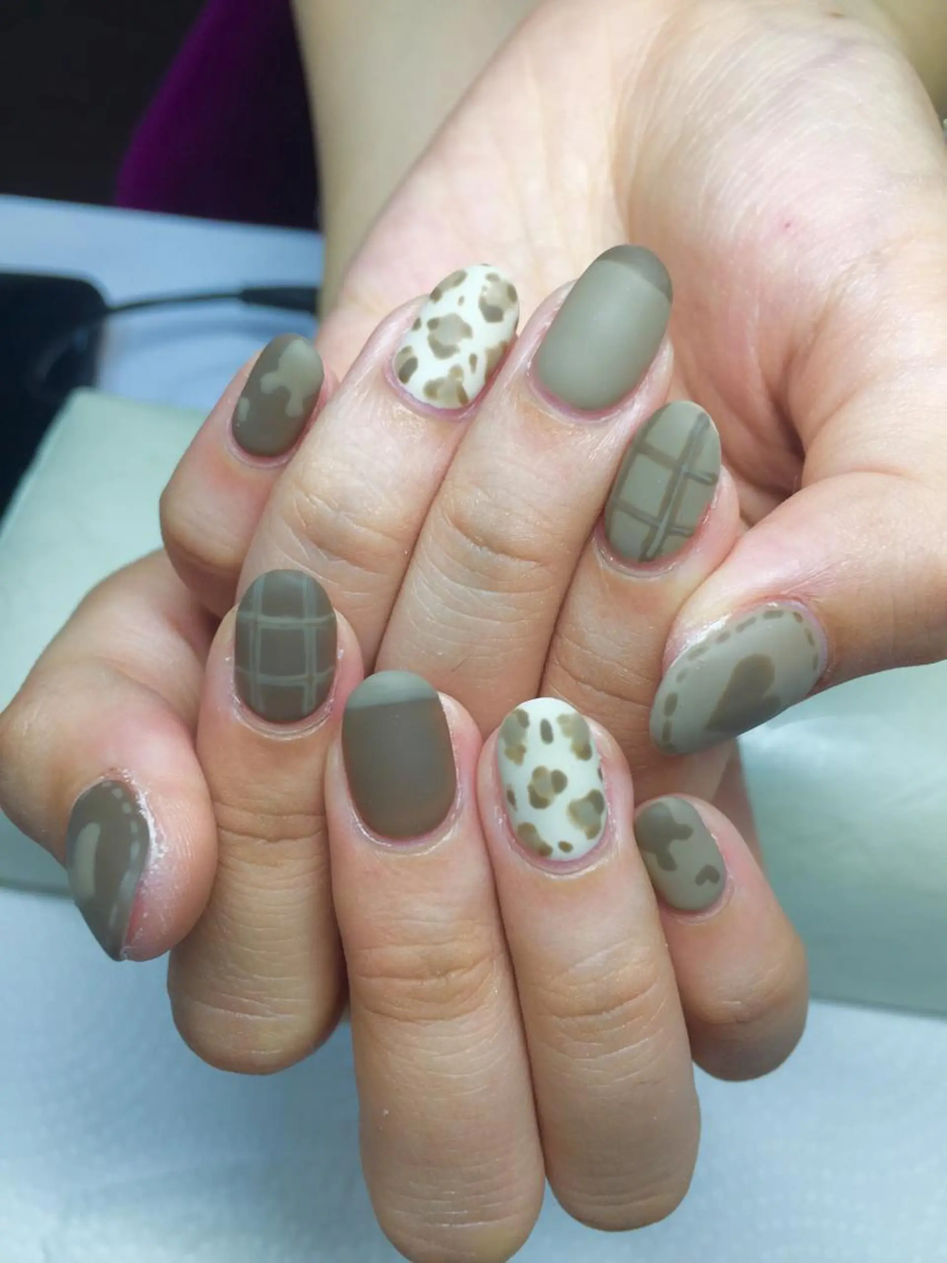 ネイル アートネイル マットネイル ガールネイルサロン所属・ガール ネイルサロンのネイルデザイン