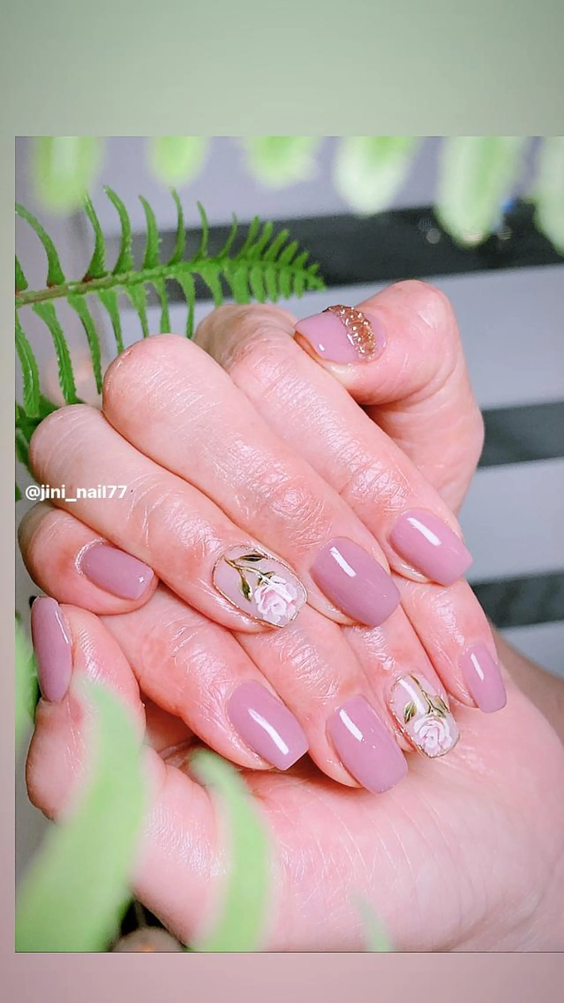 ネイル ハンドネイル JINI NAIL所属・ジニ ネイルのネイルデザイン