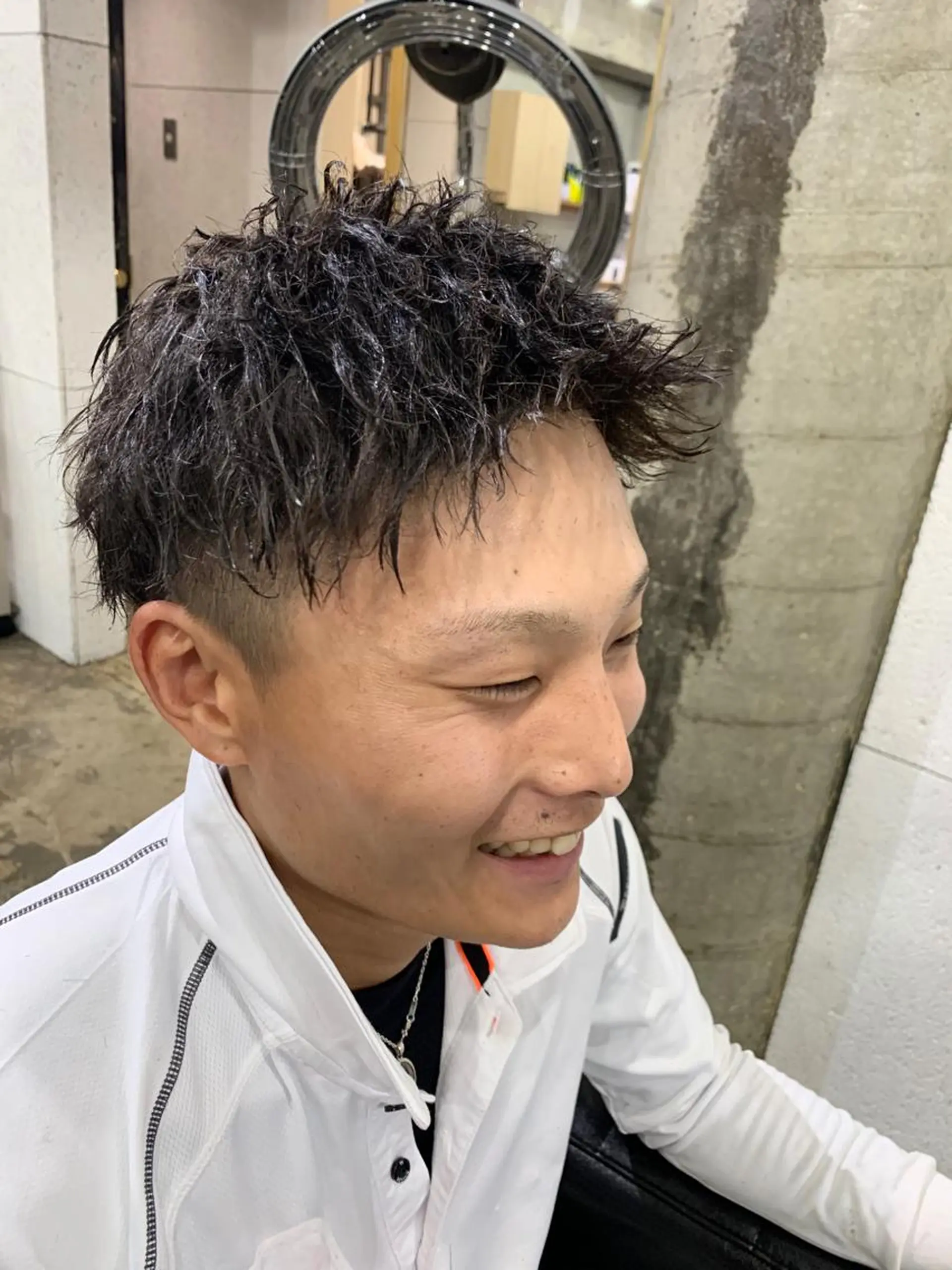 パーマ メンズ カット パーマ 西村あきや トレンド韓国ヘアのヘアスタイル