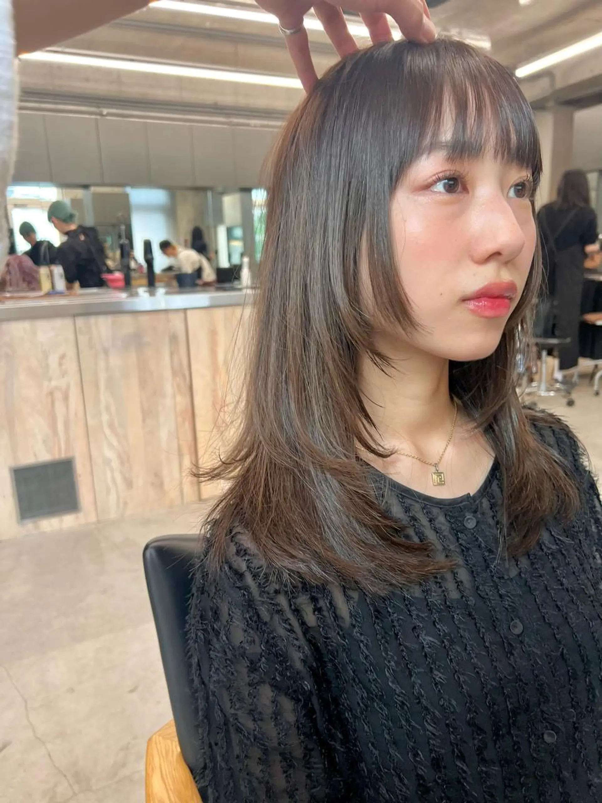 ミディアム レイヤーカット カット sakoda shunkiのヘアスタイル