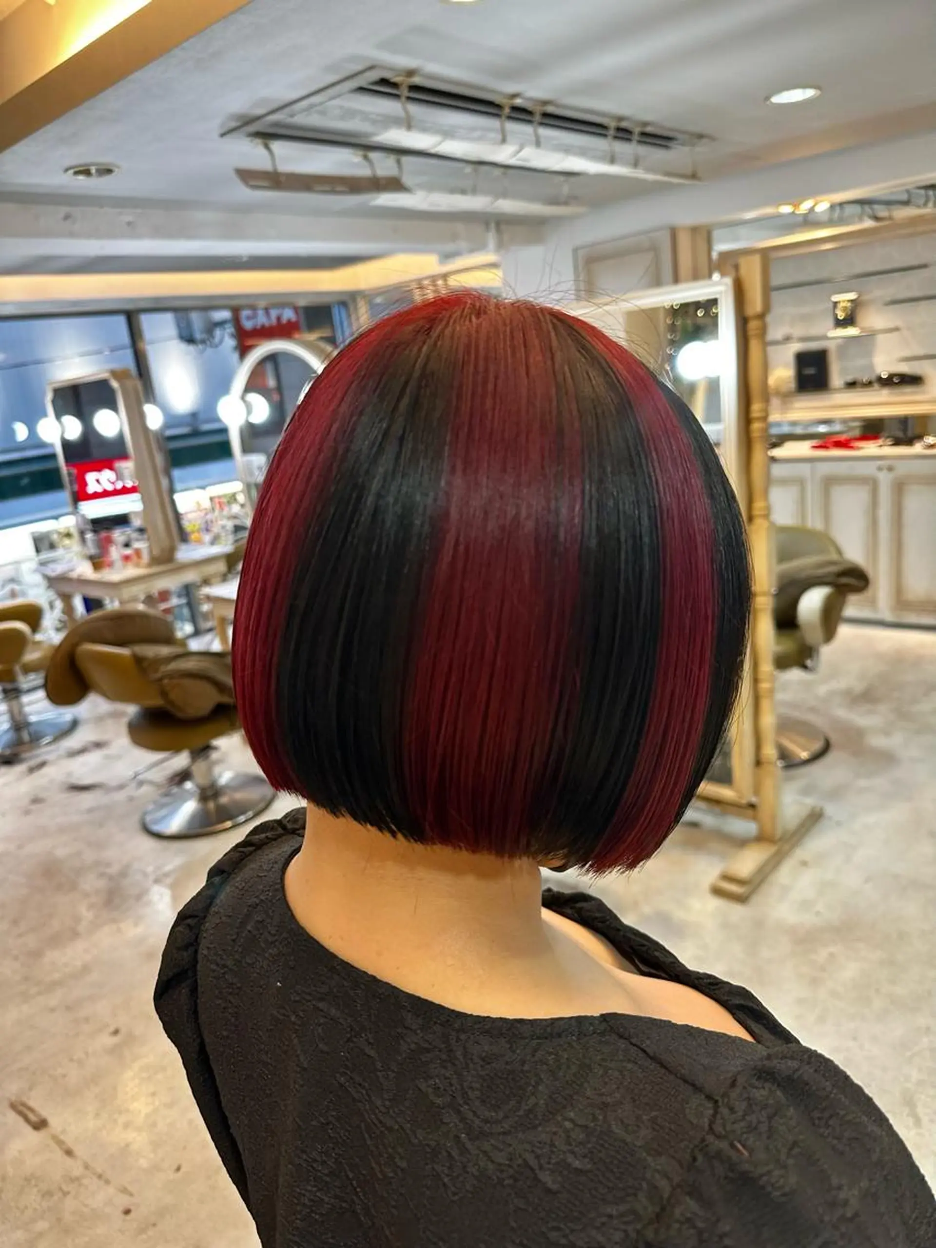 ショート カラー デザインカラー🎨 下北沢 / 磯部のヘアスタイル