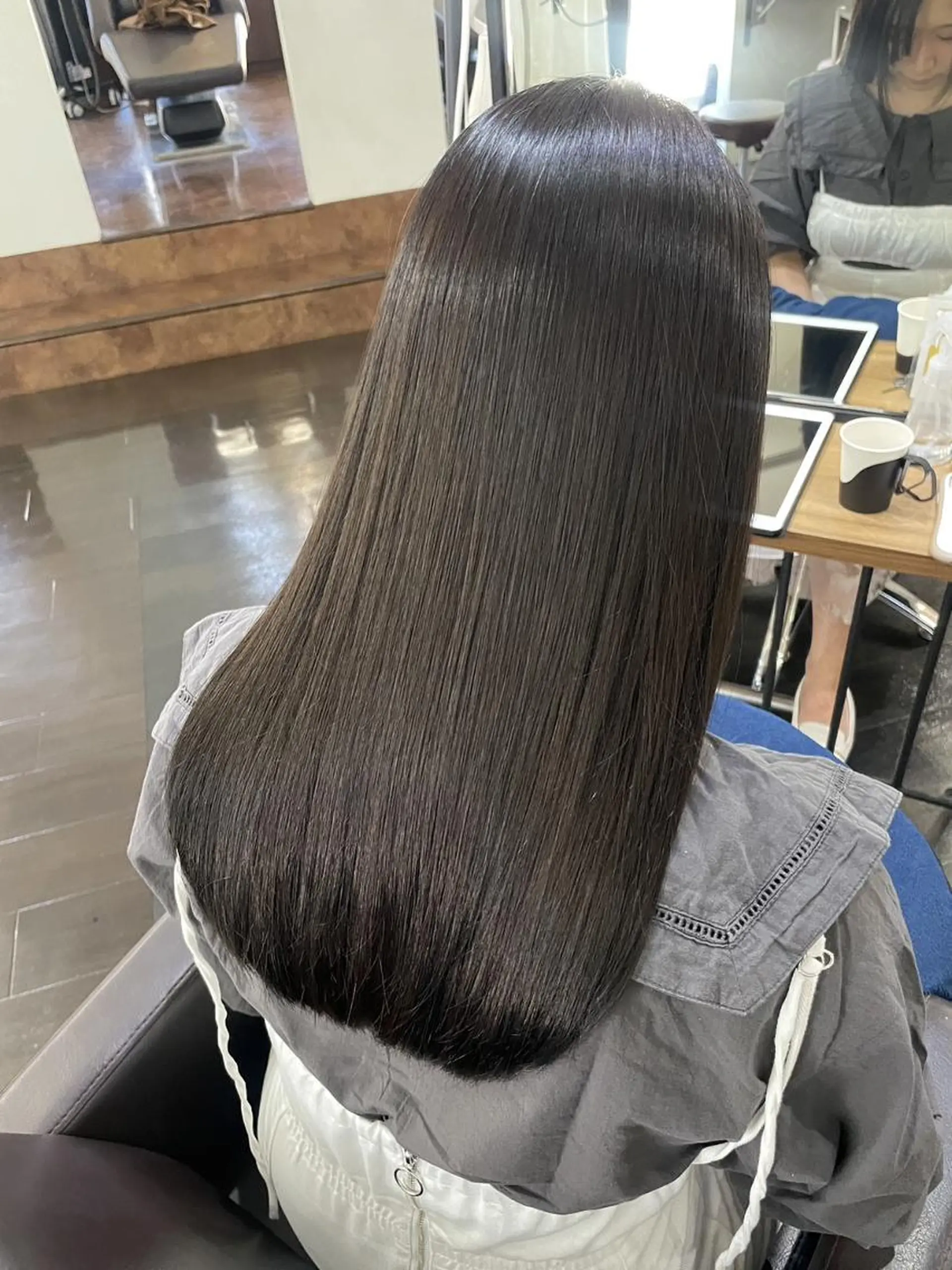 ロング カラー ブリーチ ケアブリーチ 透明感カラー ダブルカラー ハイライトカラー newibelsia 名駅のヘアスタイル
