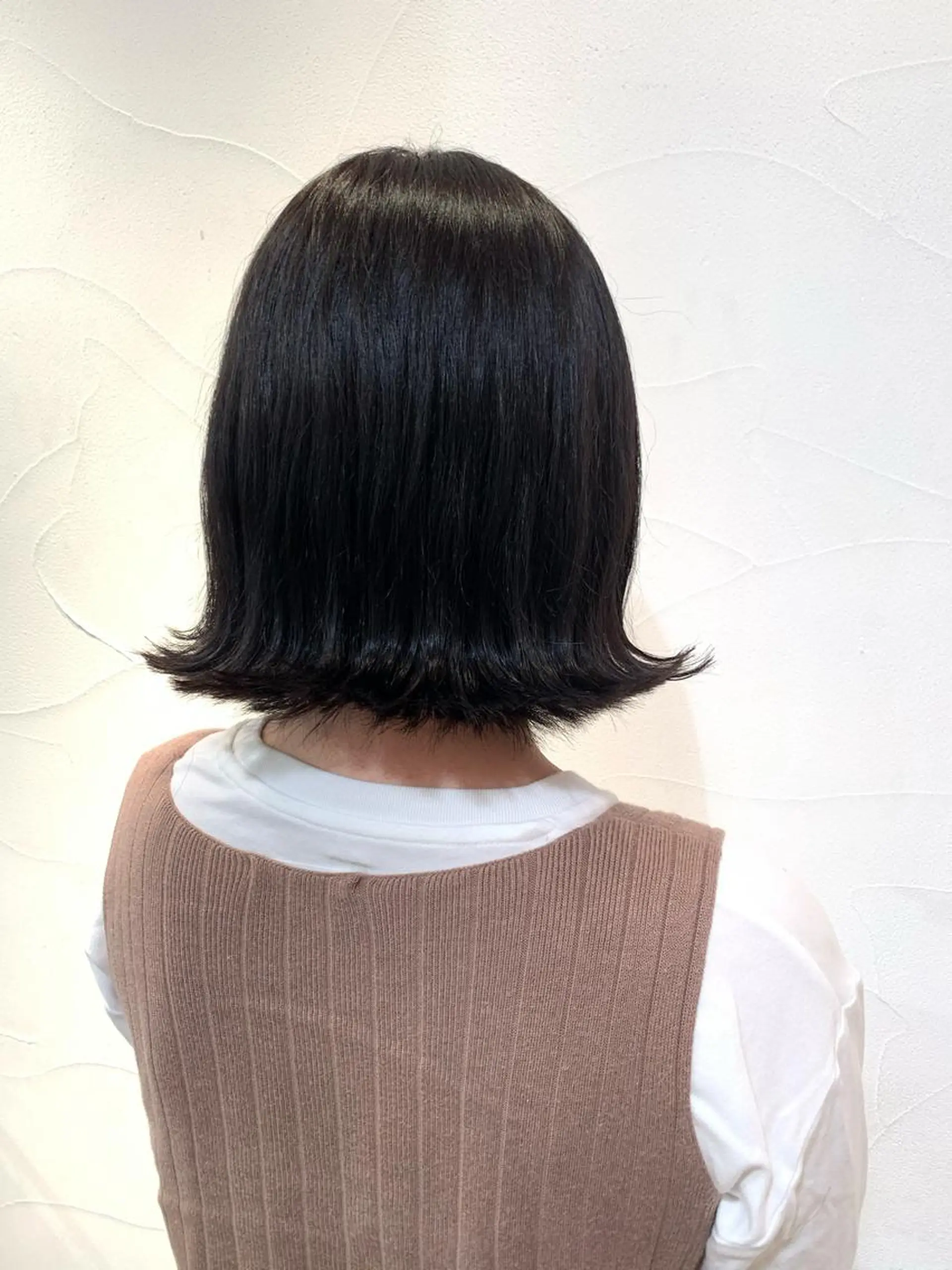 ショート カラー 乳井 悠香のヘアスタイル