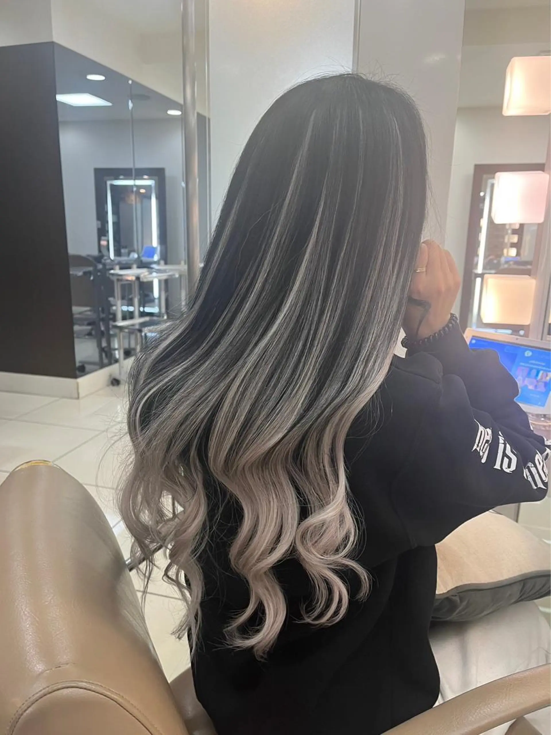 ロング 羽エクステ/シール エクステ/横浜駅5分のヘアスタイル