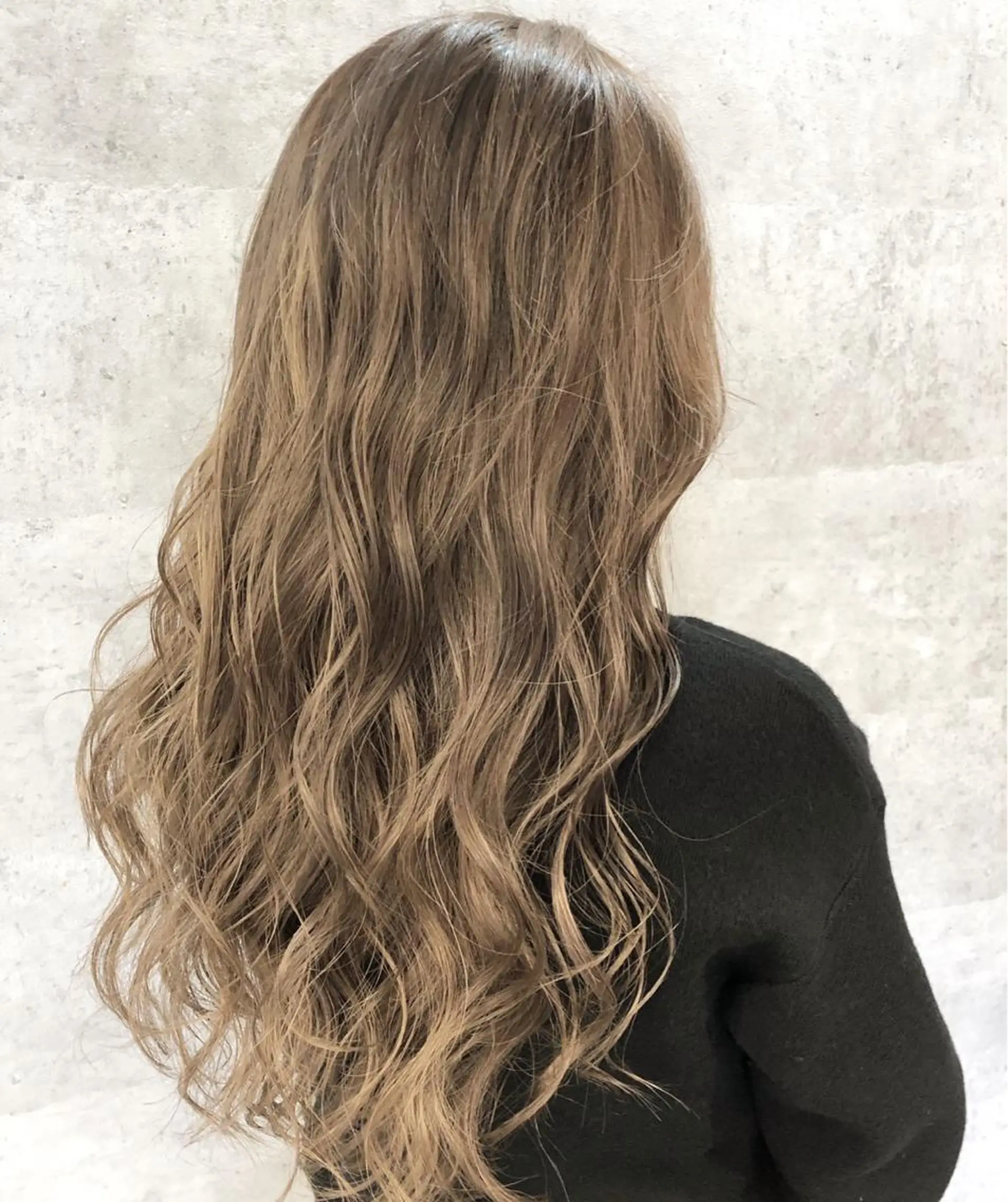 ロング カラー アディクシーカラー ブリーチ ケアブリーチ 透明感カラー イルミナカラー i  plus＋所属・髪質改善で 憧れの潤艶美髪にのヘアスタイル