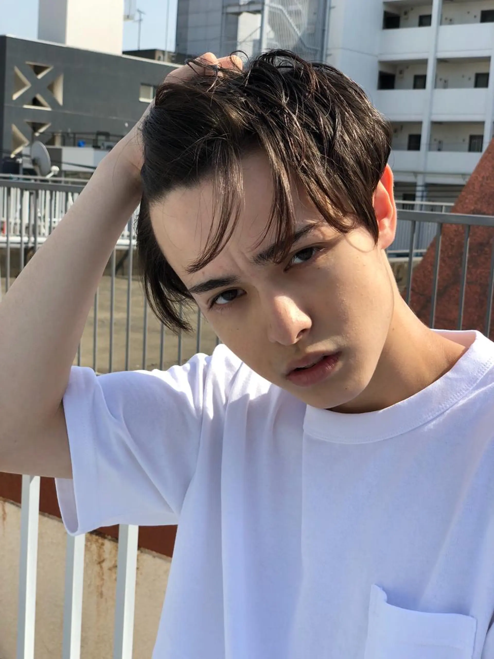 ショート メンズ 顔周りレイヤー/韓国 ブリーチminamiのヘアスタイル