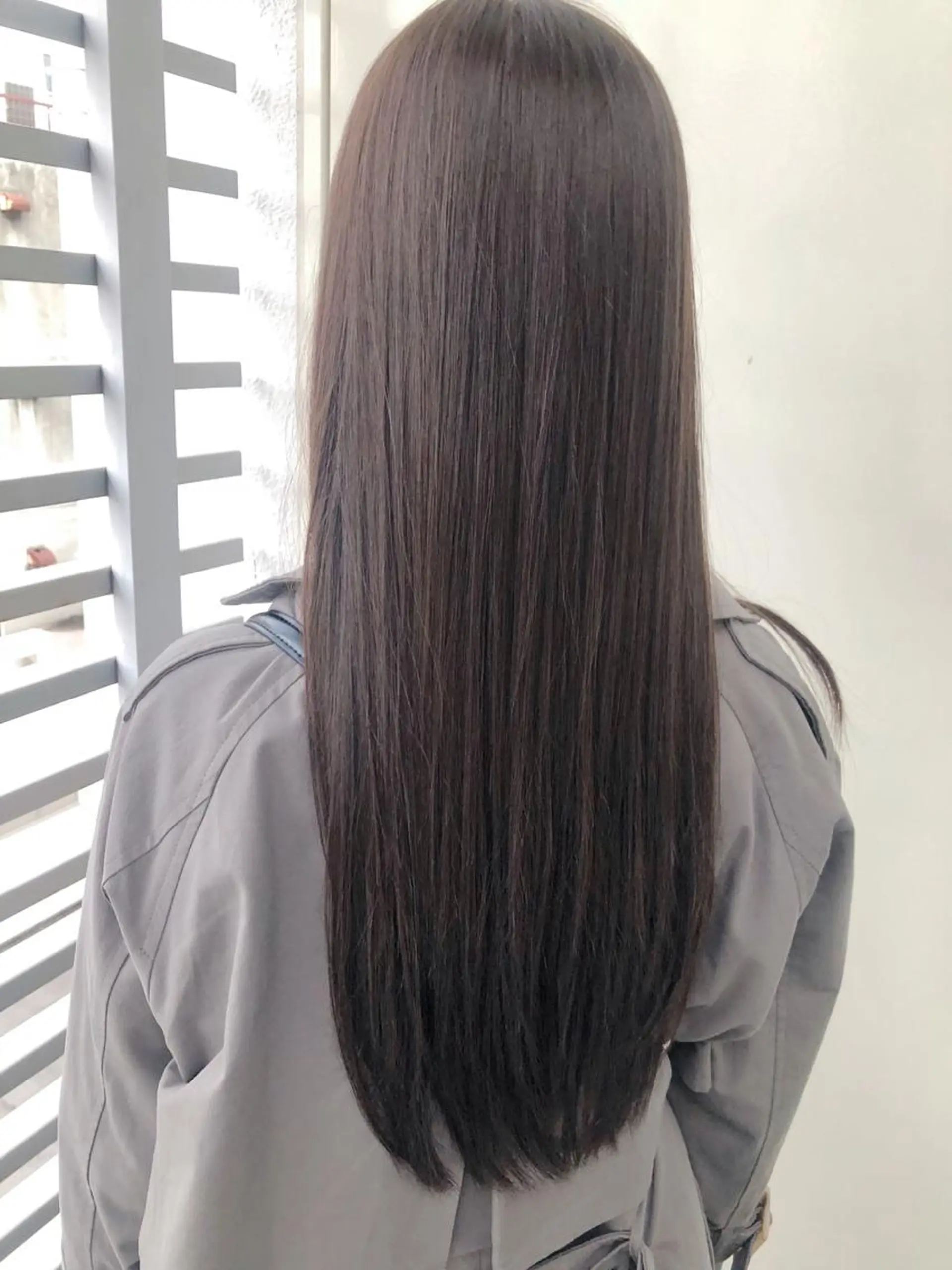 ロング カラー 韓国ヘア顔周りカット 艶髪ベージュtamaのヘアスタイル