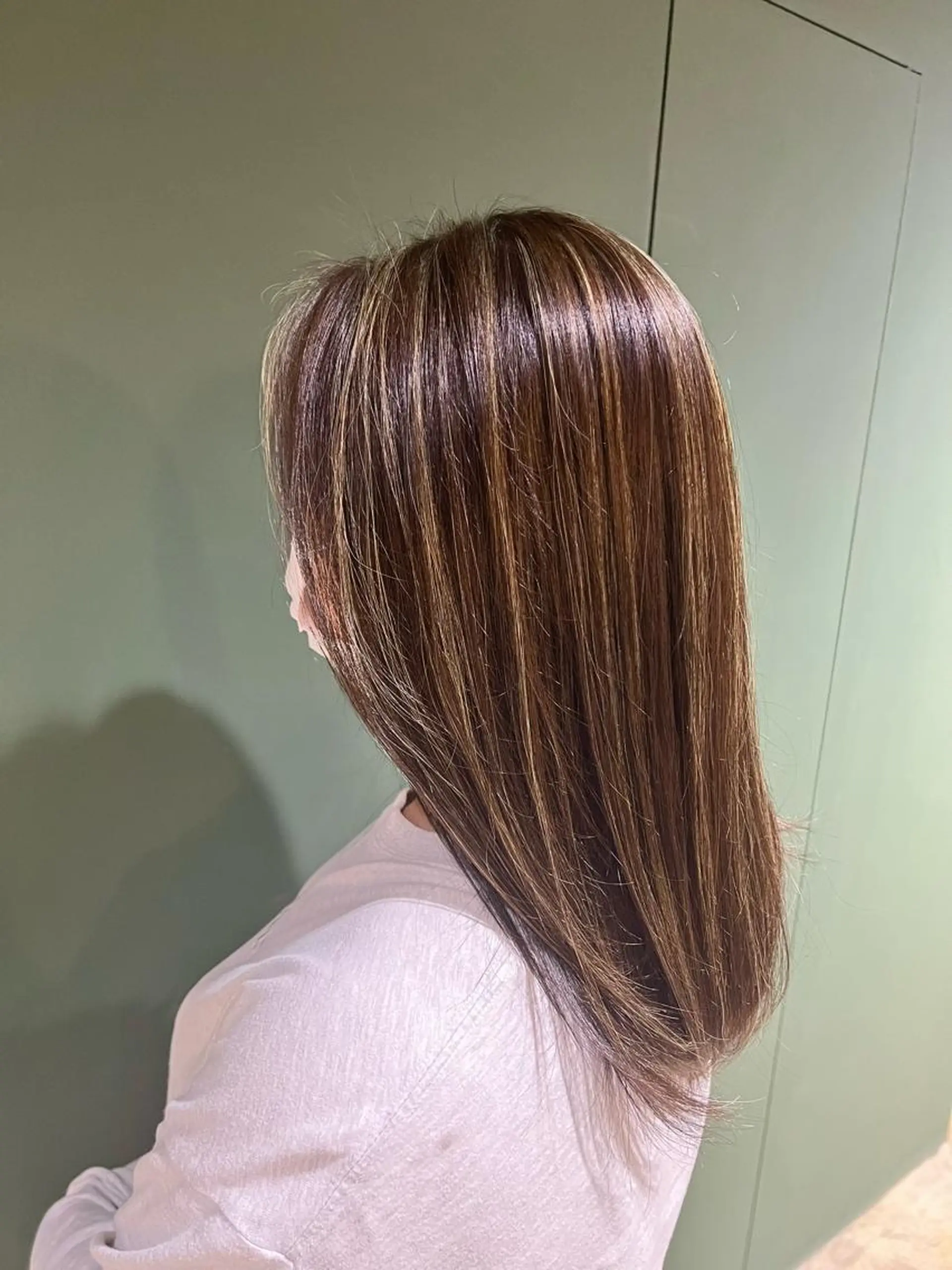 セミロング カラー ハイライトカラー ハイライト カラースペシャリスト しょう🧑🏼‍🎨のヘアスタイル