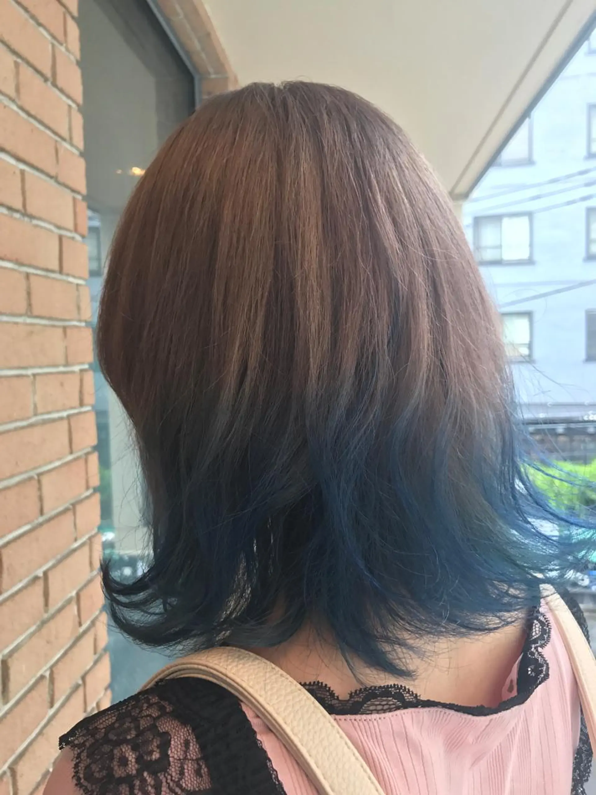 ミディアム カラー パーマ ヘアアレンジ メンズ キッズ ネイル マツエク・マツパ ブルーカラー ブルー サロンドミルク 原宿のヘアスタイル
