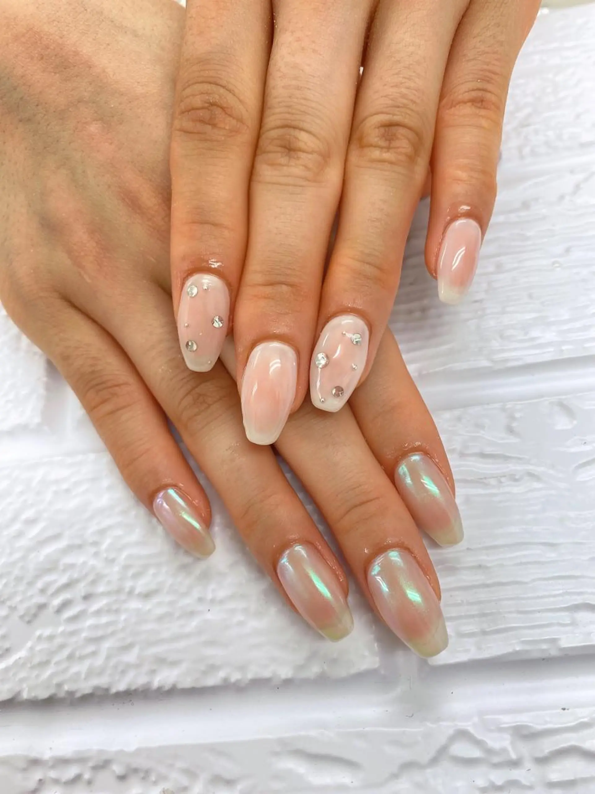 ネイル チークネイル ミラーネイル N._._.claw[エヌクロー]所属・N._._. clawのネイルデザイン