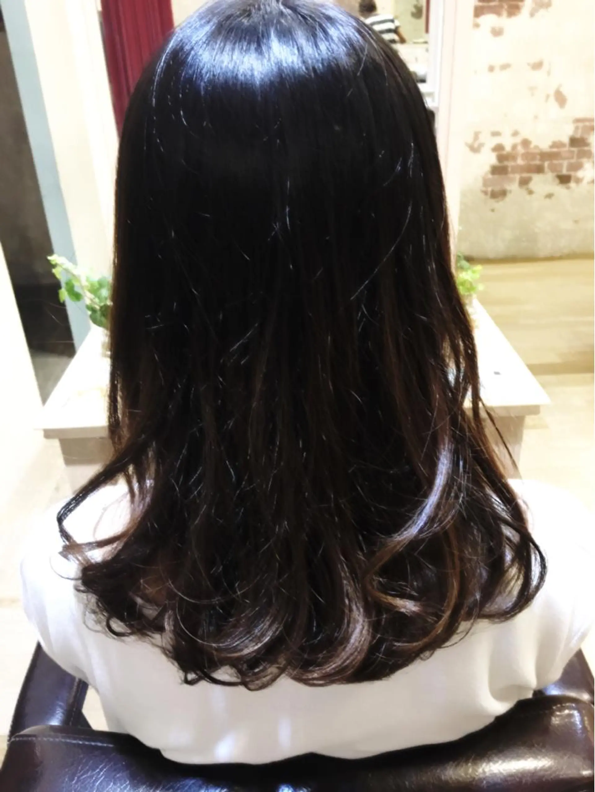 ミディアム 玉邑 美菜のヘアスタイル