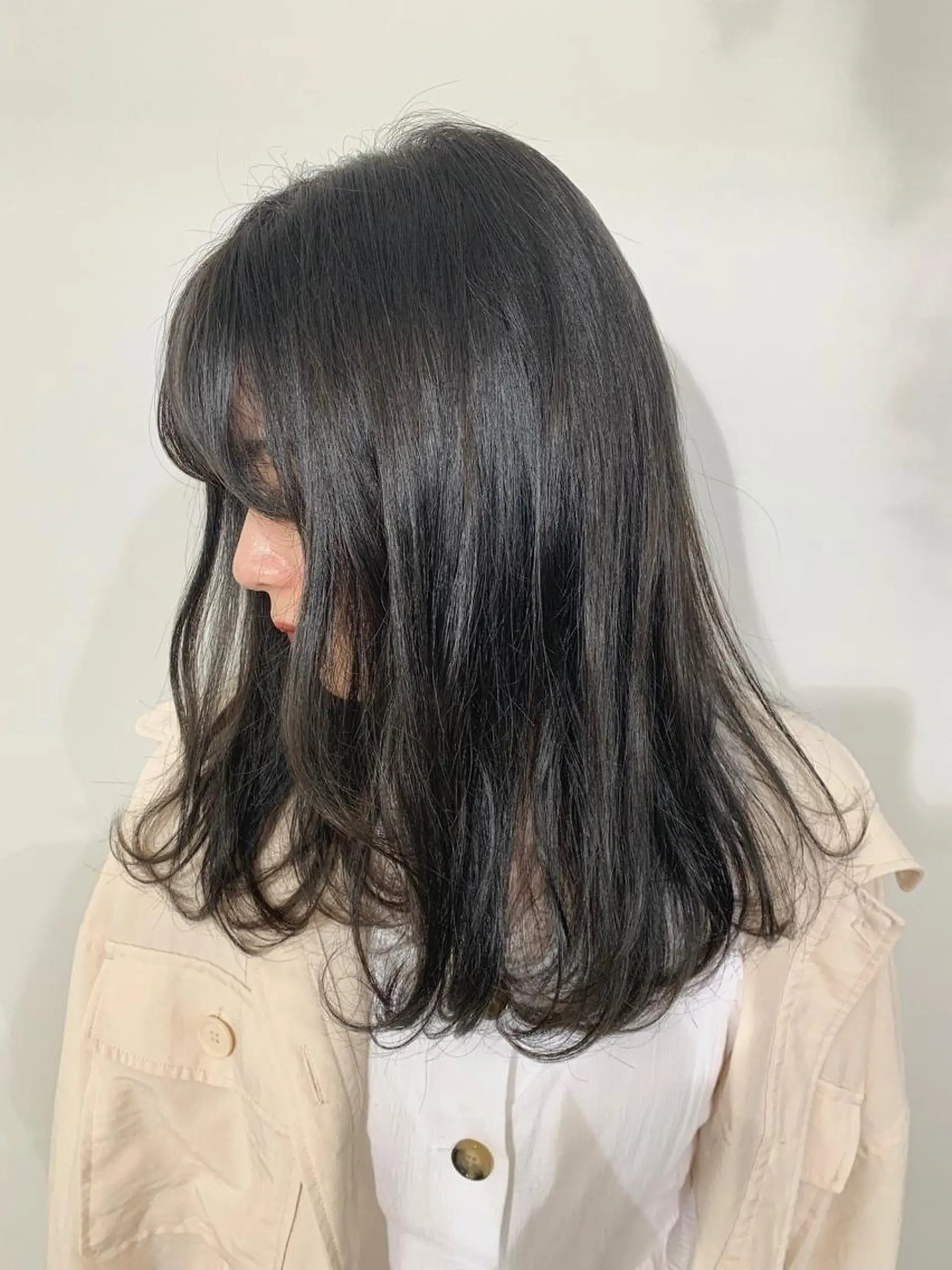 セミロング カラー パーマ ヘアアレンジ ダークグレー ダークグレージュ グレージュ カット ヘアカラー トリートメント 加藤 綾華のヘアスタイル
