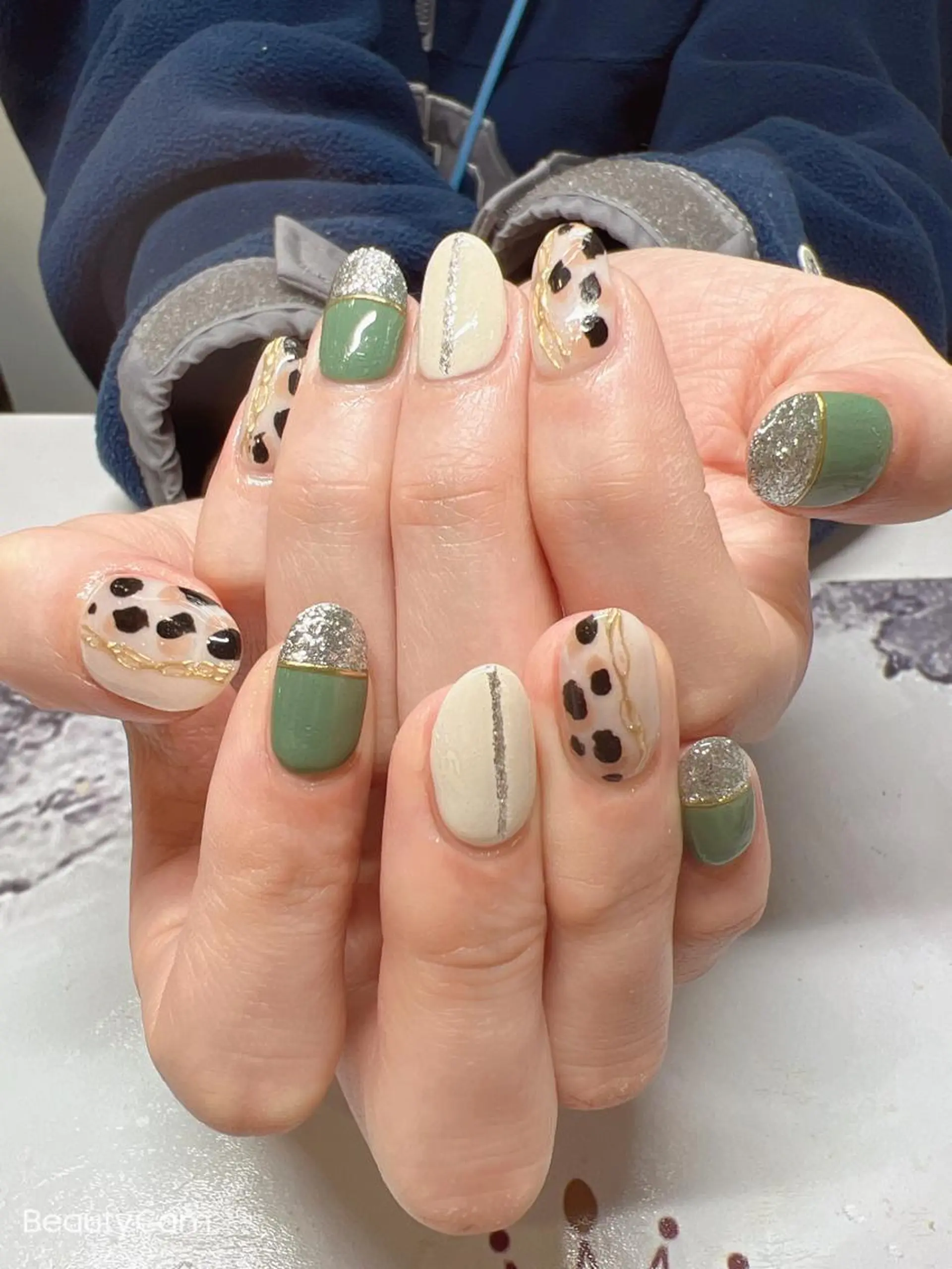 ネイル Guarendo錦糸町店所属・ガレンドウ 白澤 愛子のネイルデザイン