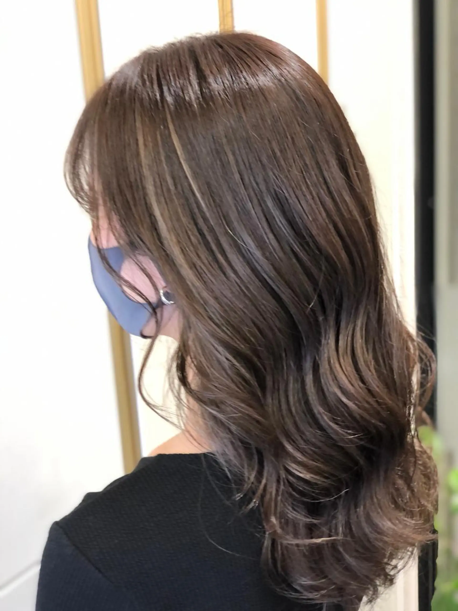 ロング ヘアカラー 渕向 克海のヘアスタイル