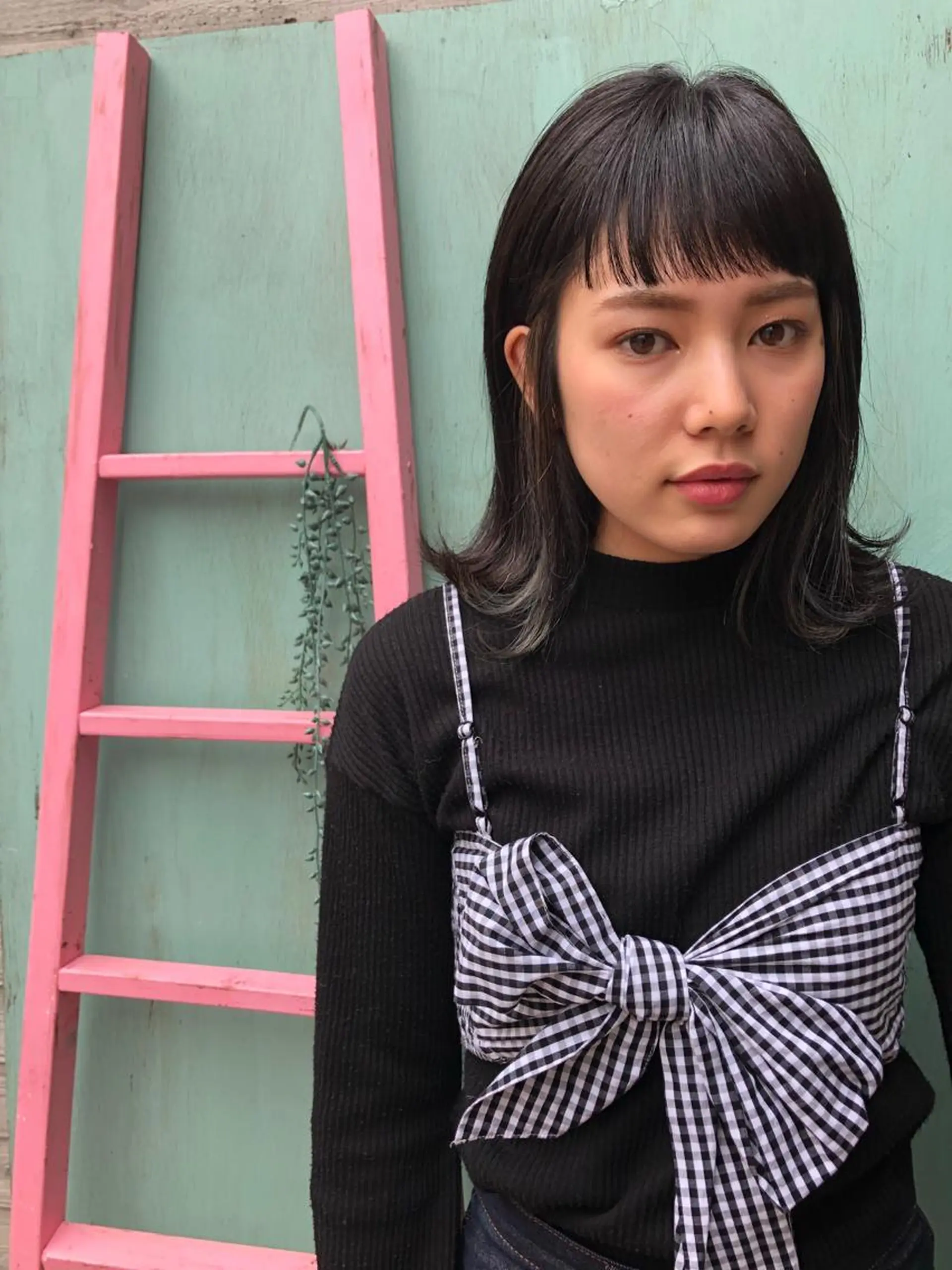 ミディアム カラー 藤井 菜緒のヘアスタイル