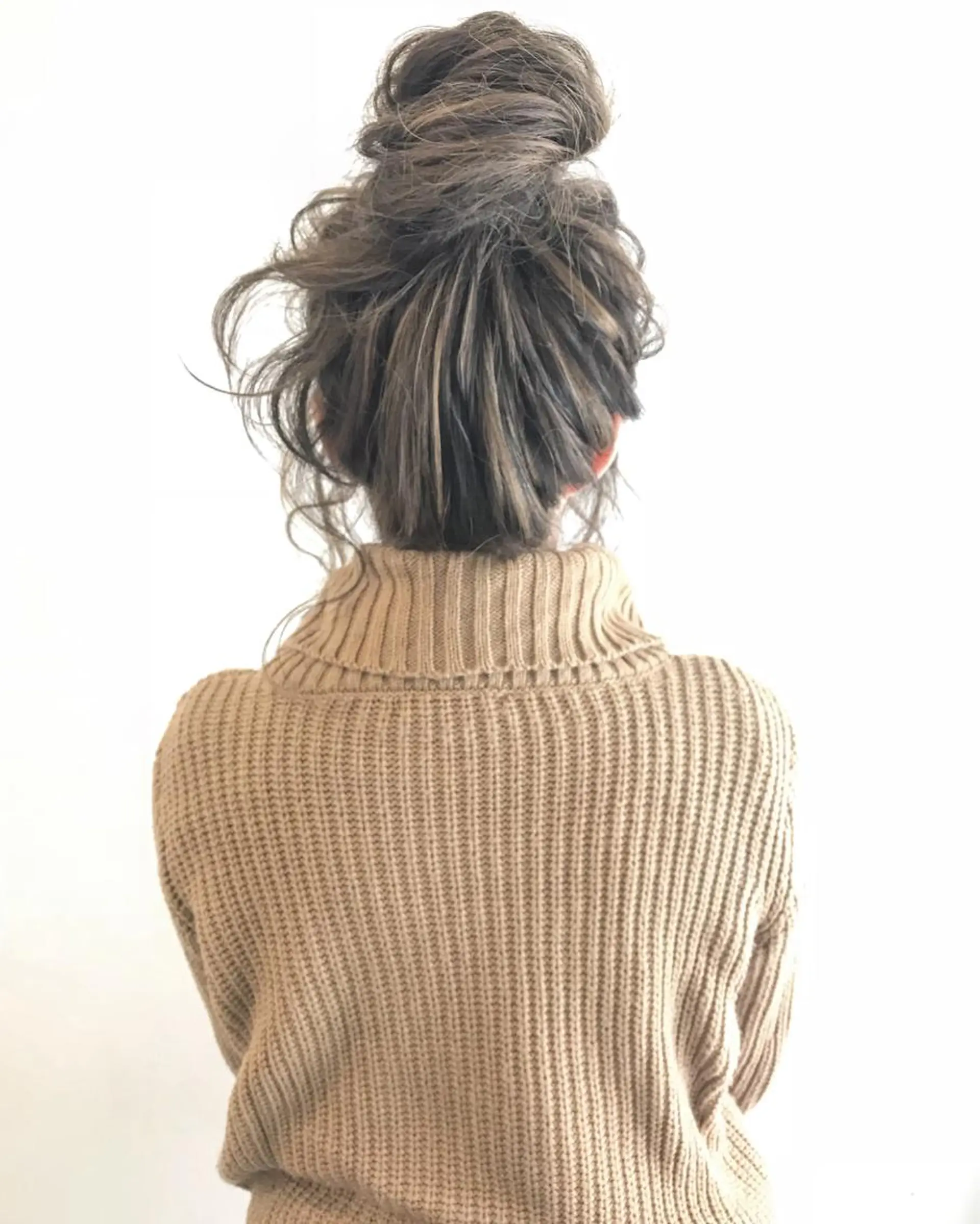 ミディアム カラー ヘアアレンジ ベージュカラー ブリーチ グラデーションカラー ハイライトカラー 外国人風カラー Mariana/ 鶴原-ハイライトのヘアスタイル