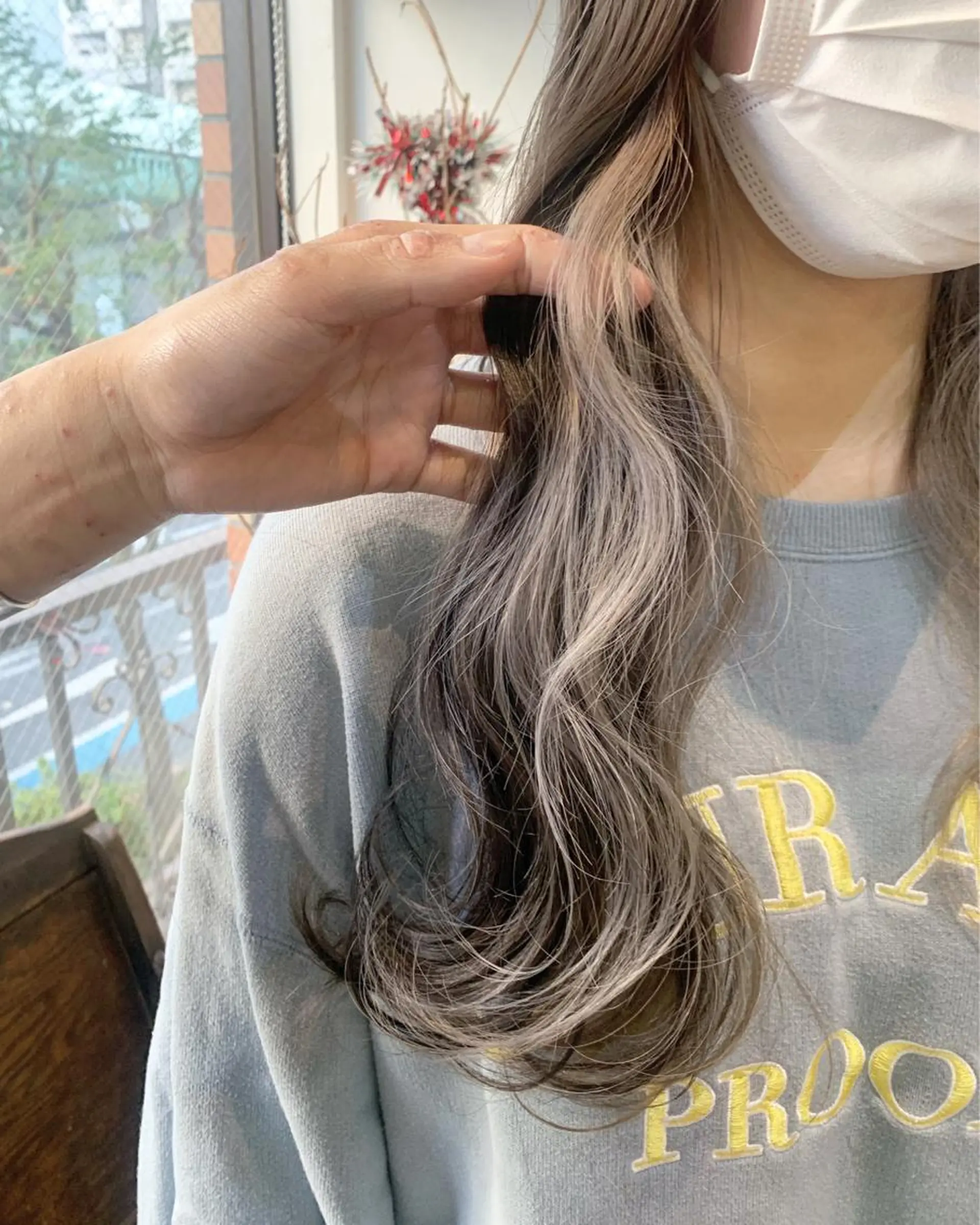 セミロング カラー ヘアアレンジ ベージュカラー ダークグレー ダークグレージュ グレージュ ホワイトベージュ ヘアカラー トリートメント ヘッドスパ ヘアセット 大宮/山口 竣也のヘアスタイル