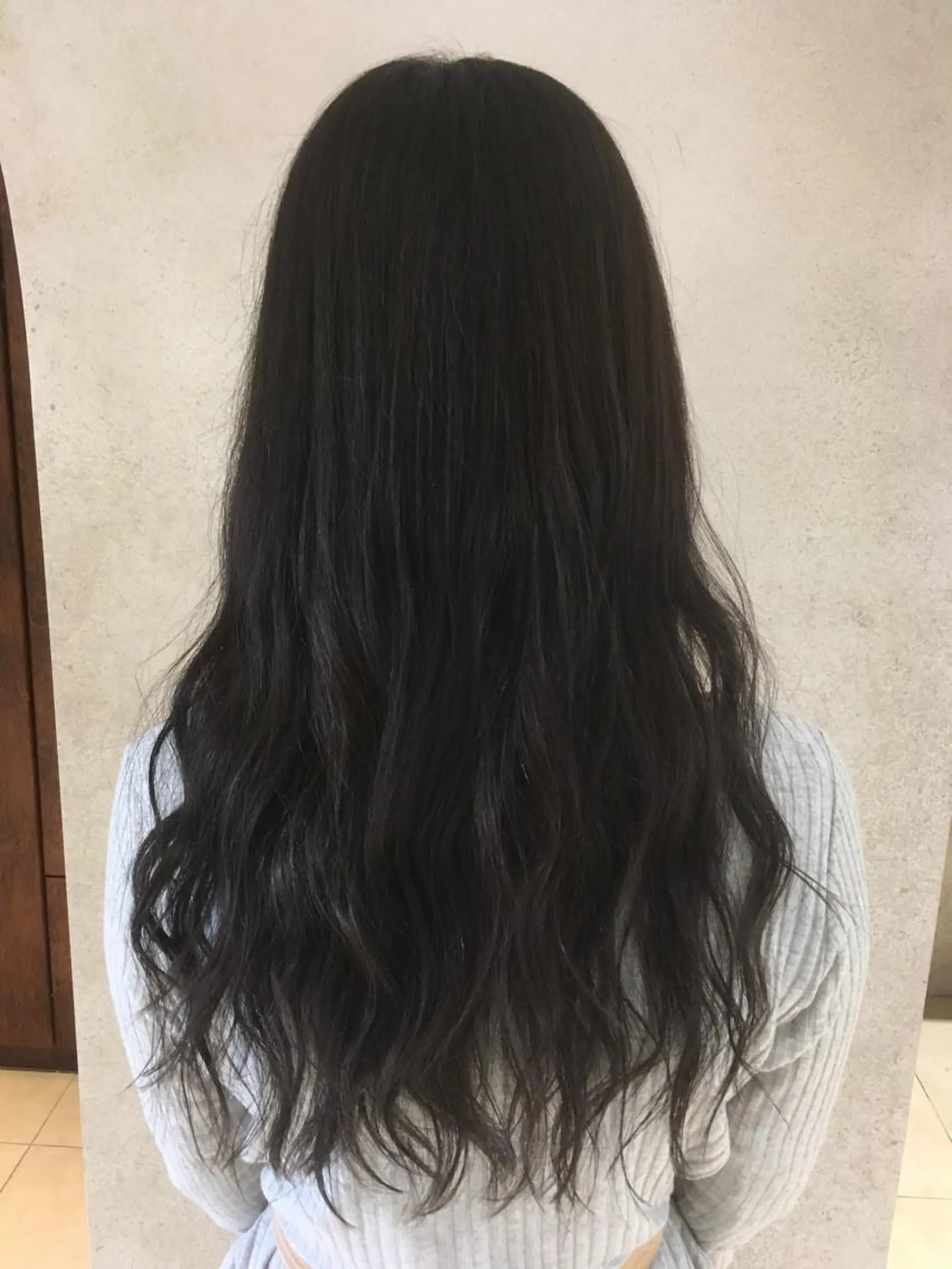 ロング カラー アッシュ アッシュブラック 黒髪 カット ヘアカラー トリートメント Homey Kyoto所属・吉村 絢乃のヘアスタイル