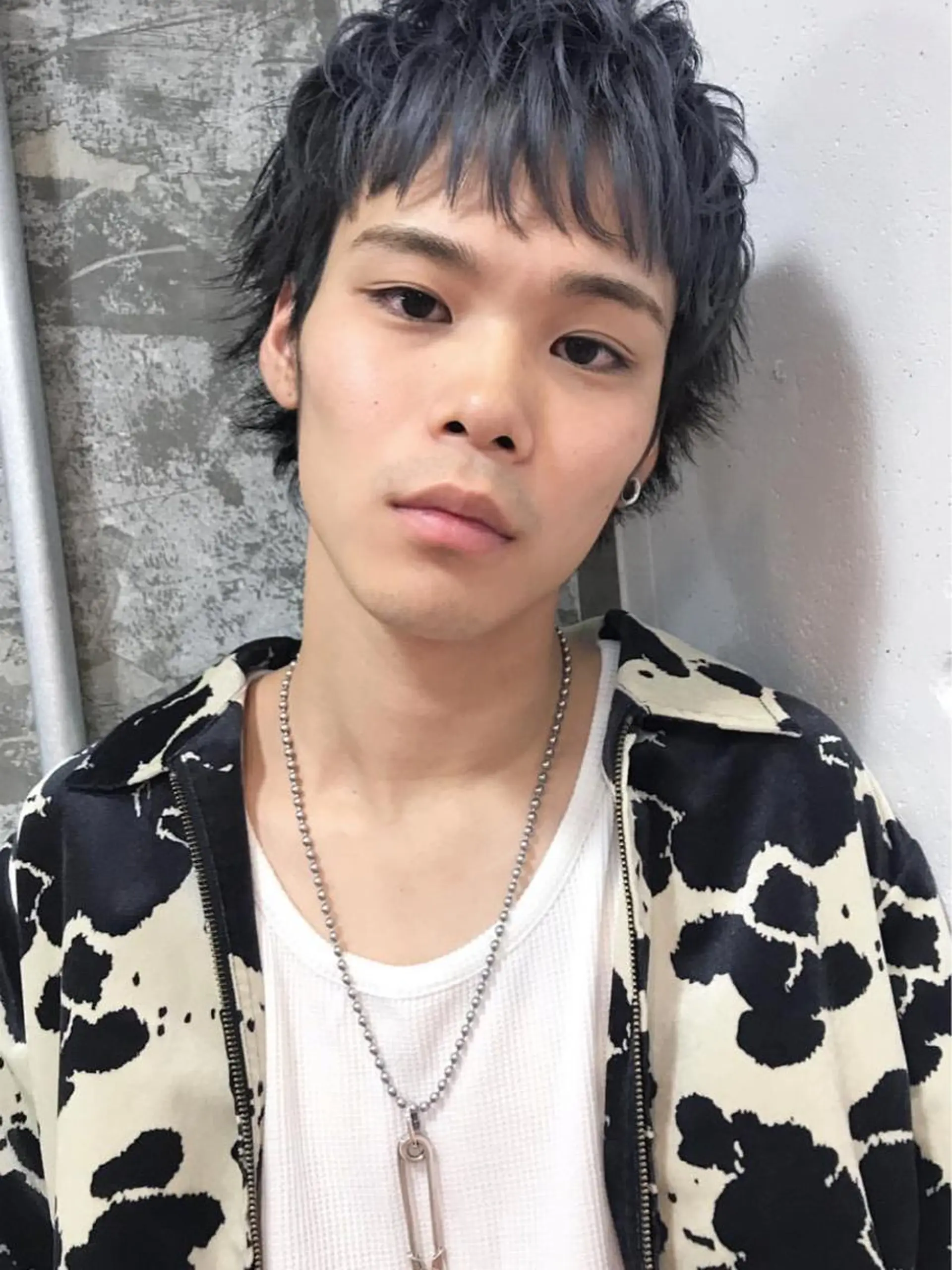 ショート カラー パーマ ヘアアレンジ メンズ キッズ アッシュ ブルーカラー ブルーアッシュ グレージュ 古賀 侑磨のヘアスタイル