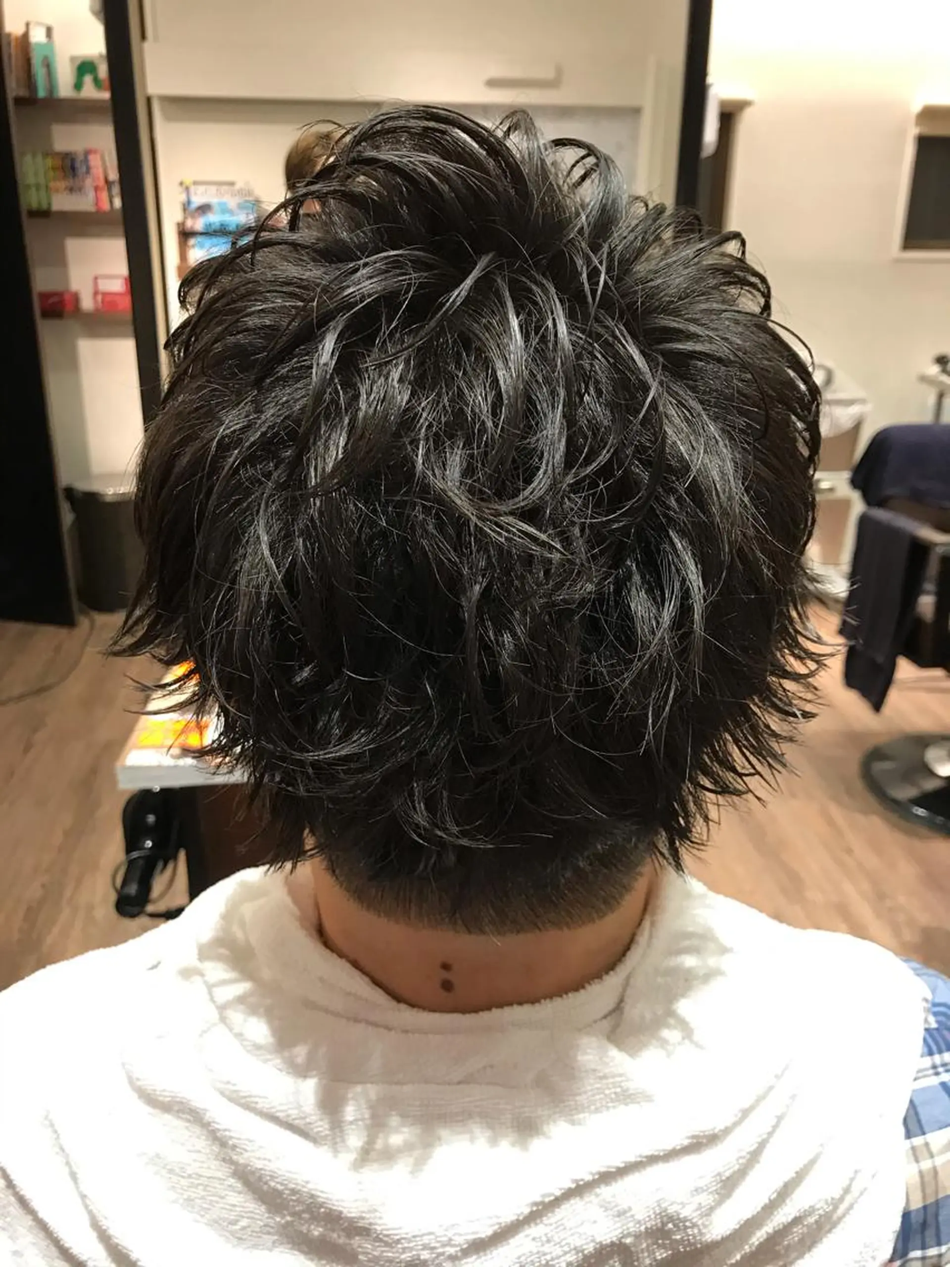 ショート 外ハネヘア カット パーマ 橋本 和弥のヘアスタイル