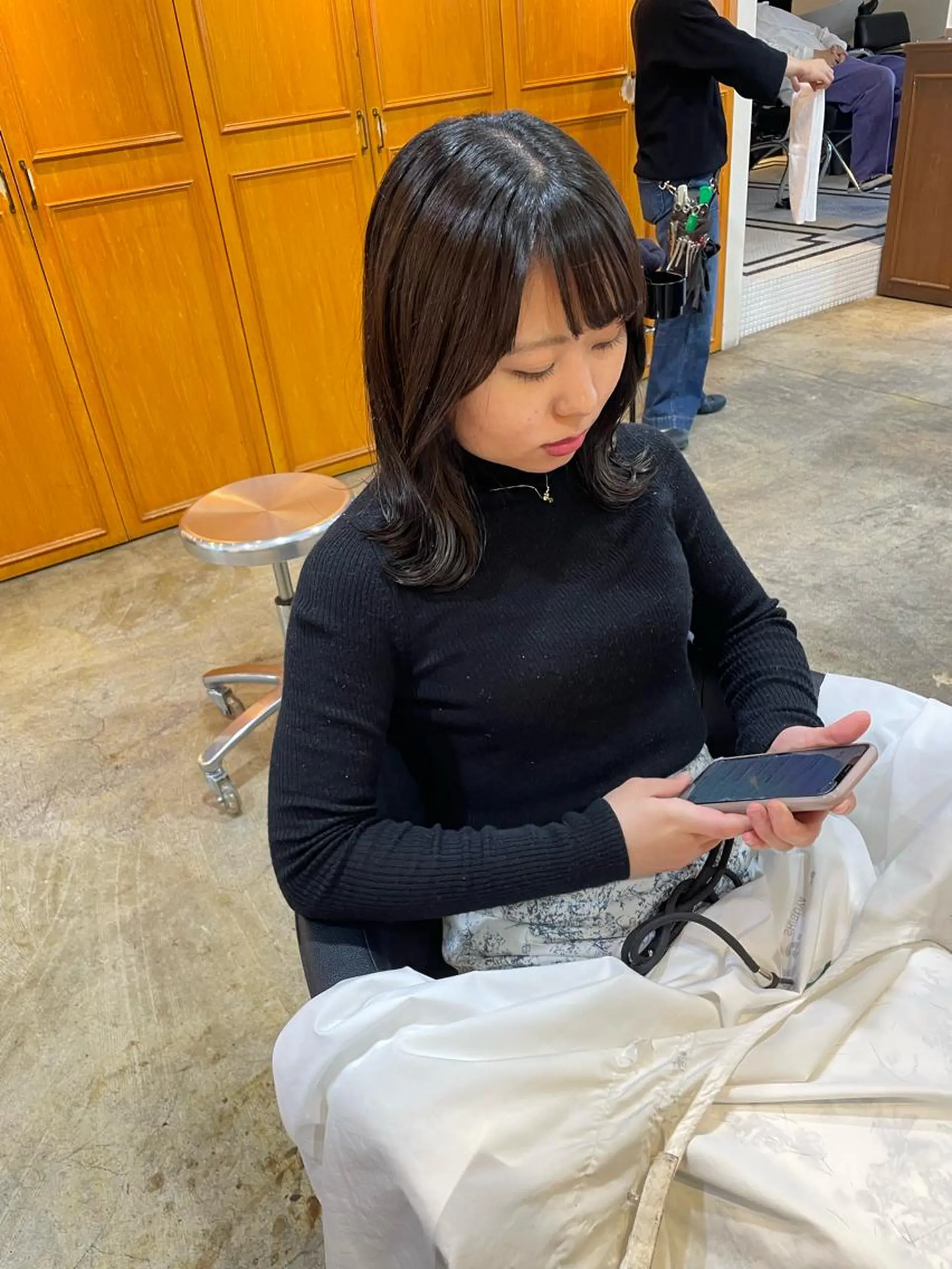 ミディアム カラー カット ヘアカラー トリートメント MIOベージュカラー 柔らかいカラーのヘアスタイル