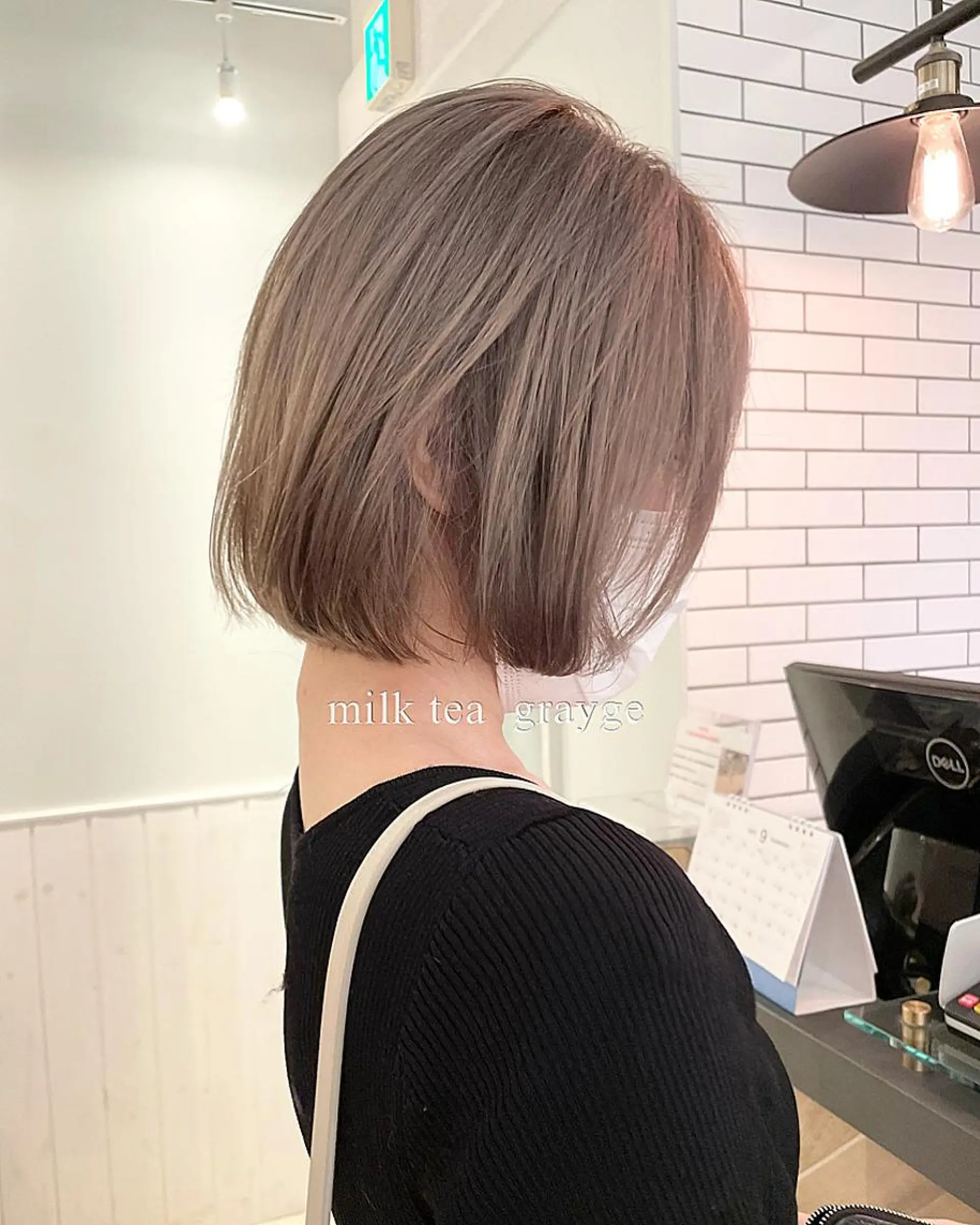 ショート カラー ケアブリーチ/ エクステ/レイヤーのヘアスタイル