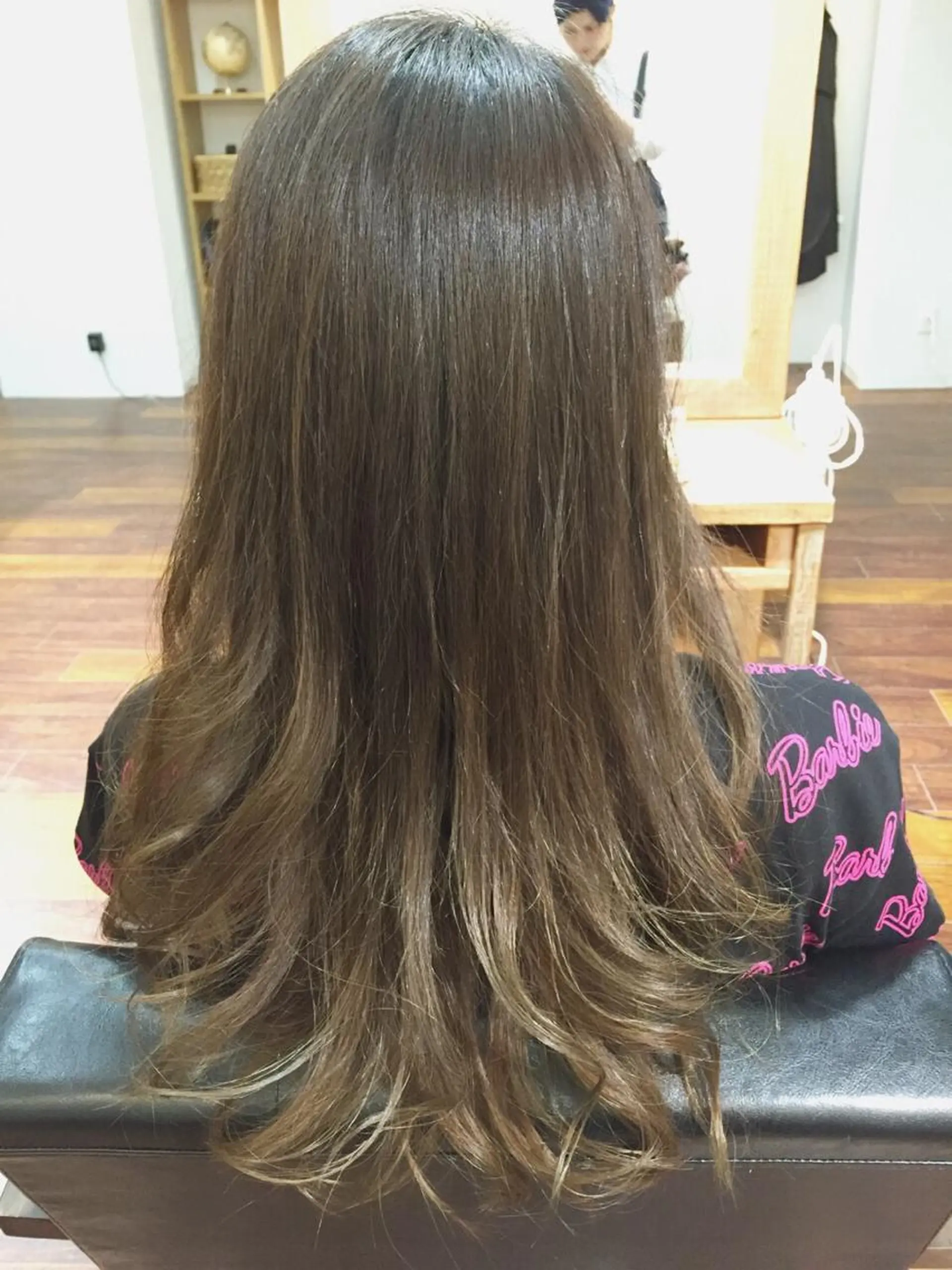 カラー アッシュ ベージュカラー ブリーチ 透明感カラー グラデーションカラー 小木曽智美 /ボブ/ショートのヘアスタイル