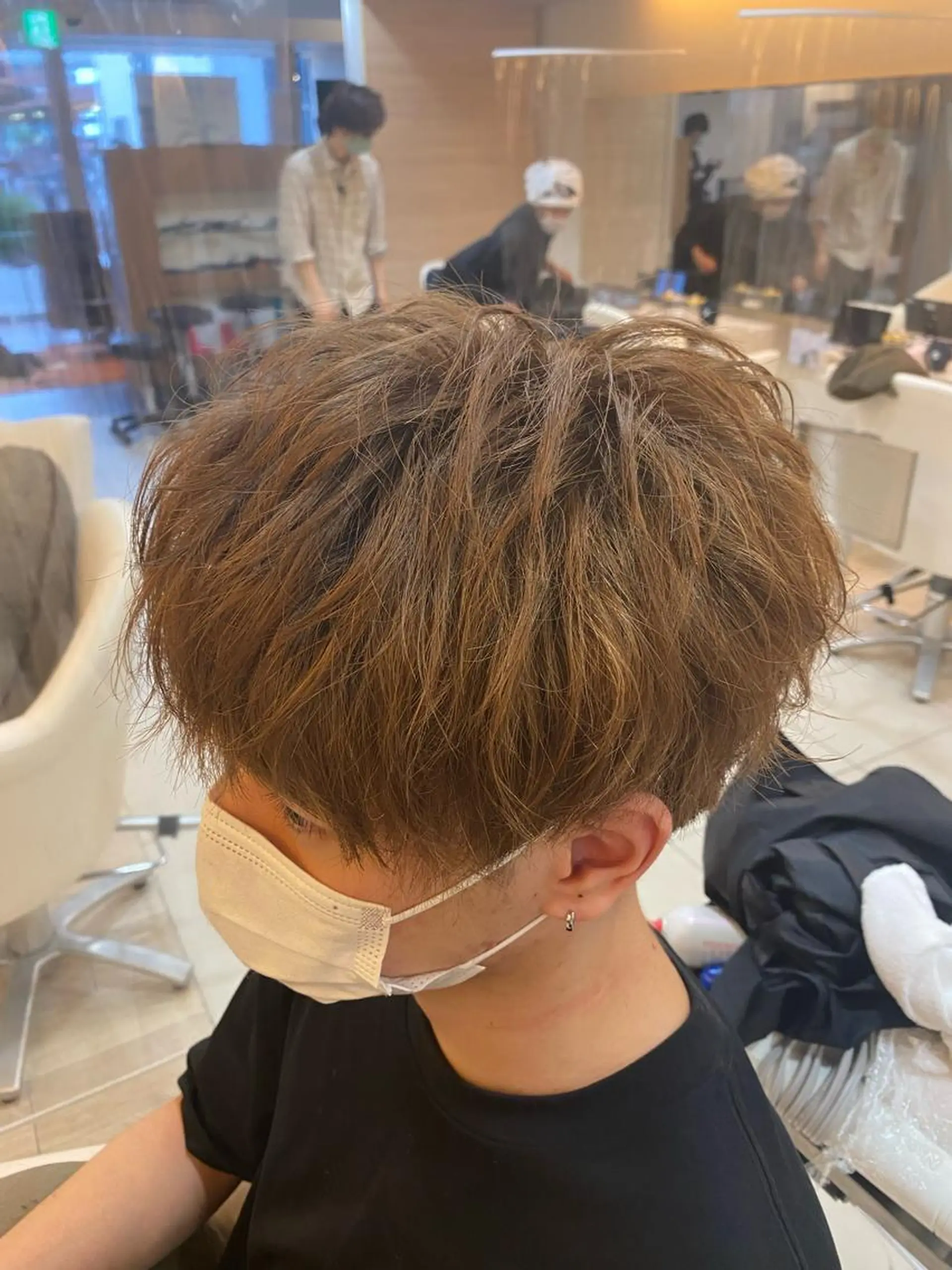 ショート カラー メンズ メンズブリーチ ベージュカラー ブリーチ ミルクティーベージュ カット ヘアカラー 塩谷黎✨ブリーチ無W カラーメンズパーマ✨のヘアスタイル