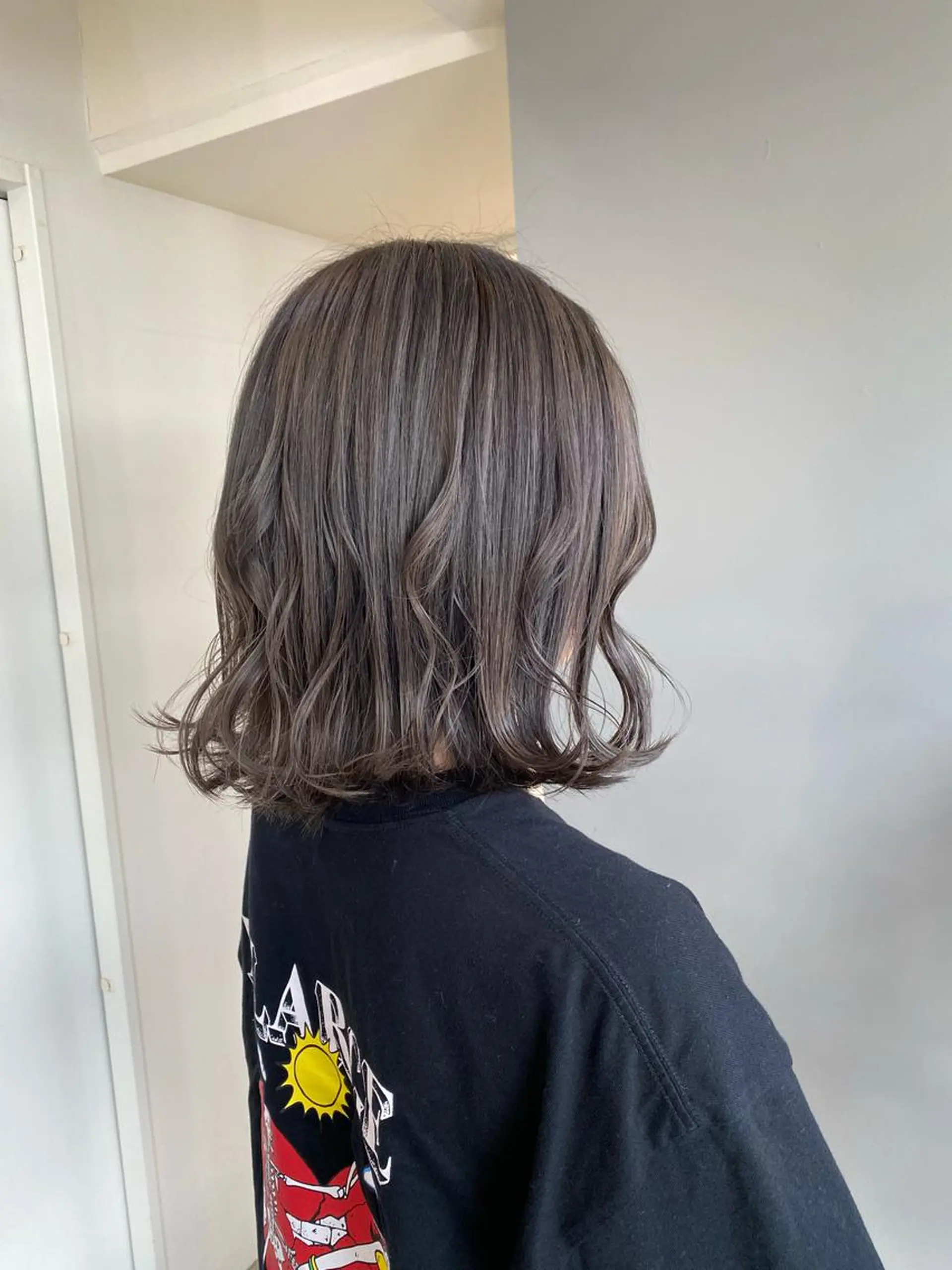 ミディアム カラー ヘアアレンジ ブリーチ グレージュ ヘアカラー ボブ /ニュアンス/ satomi🧸💖のヘアスタイル