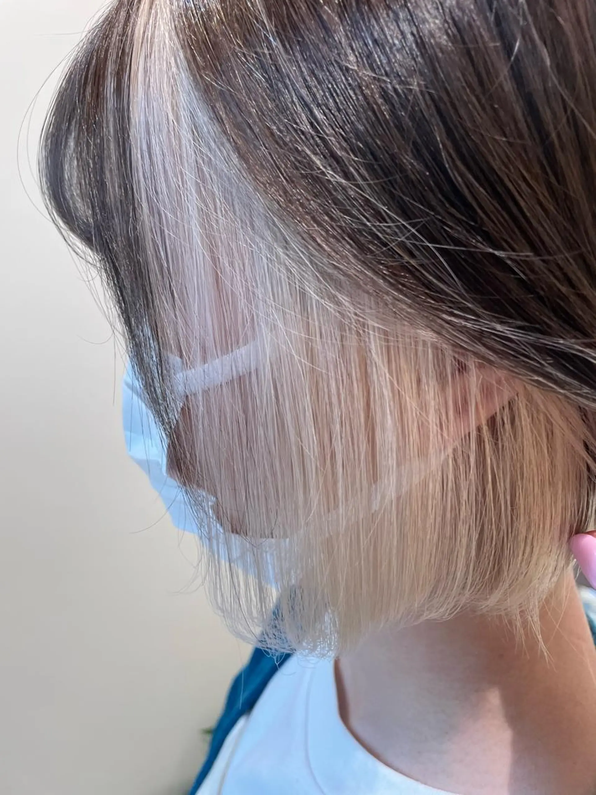 ショート カラー ブリーチ ボブ/インナーカラー /眉毛/Miyuのヘアスタイル