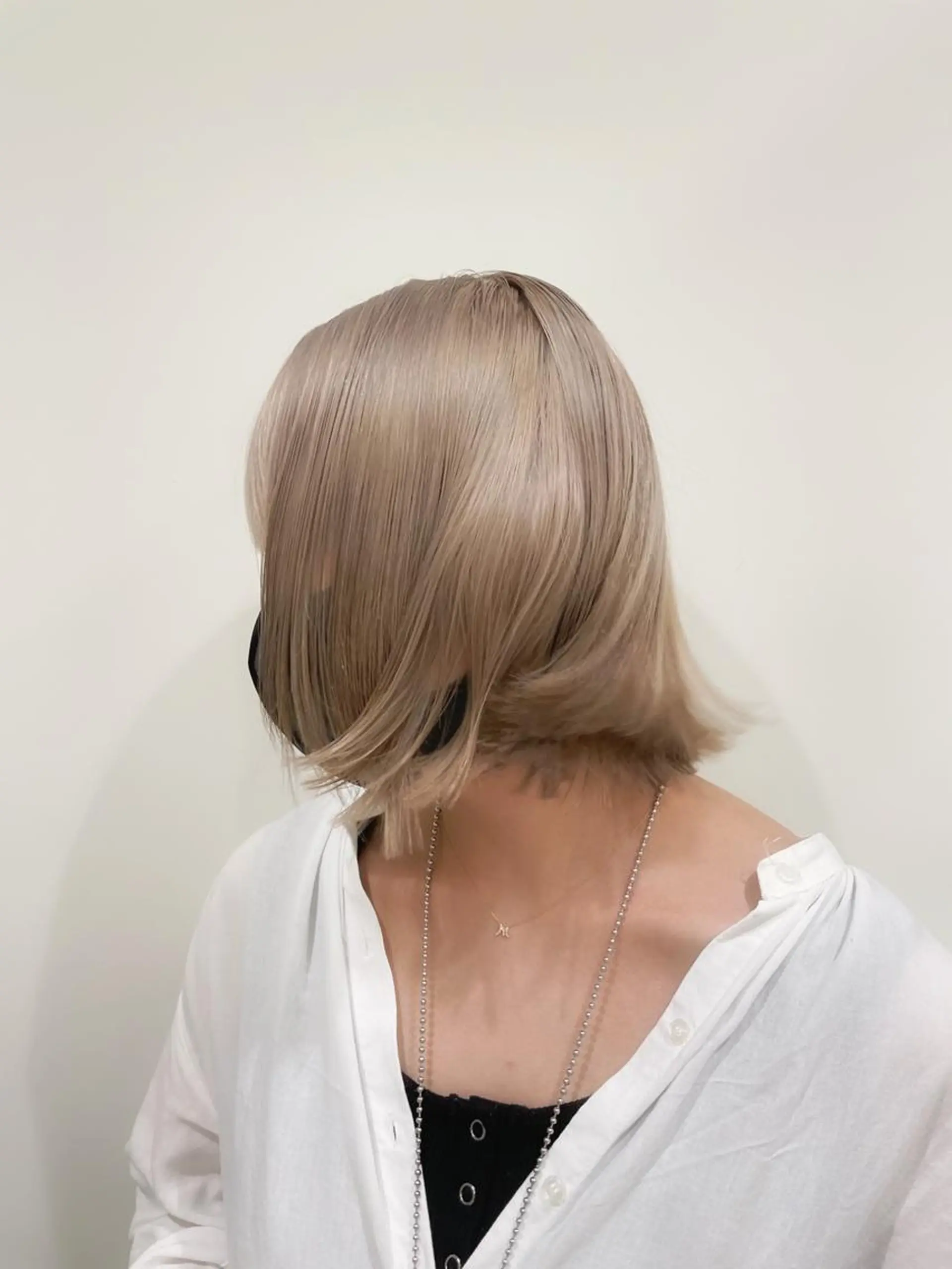 ショート カラー ベージュカラー ミルクティーベージュ ボブ カット ヘアカラー トリートメント ヘアセット メンズ特化 パーマ/オザワのヘアスタイル