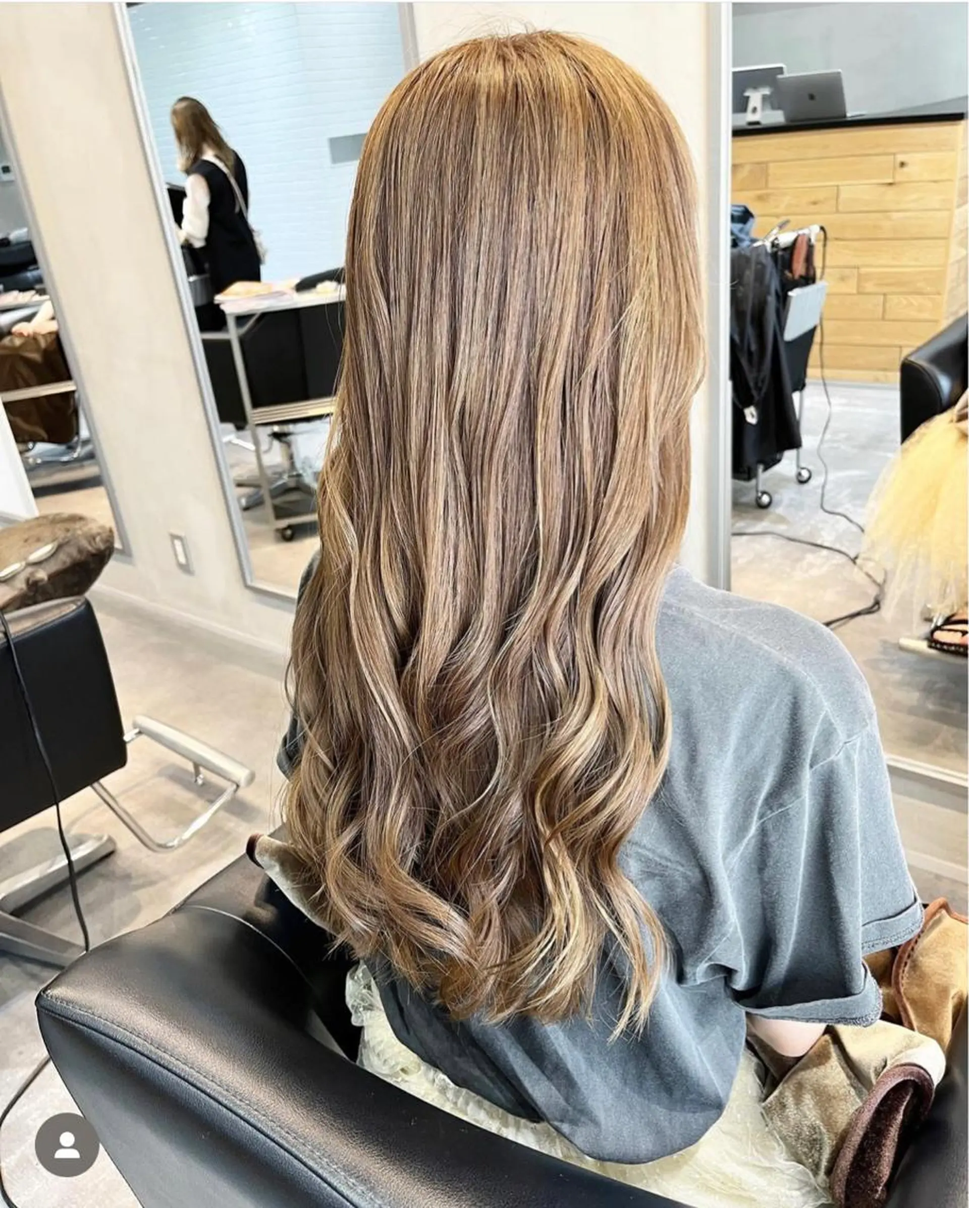 ロング 秋田 峻のヘアスタイル