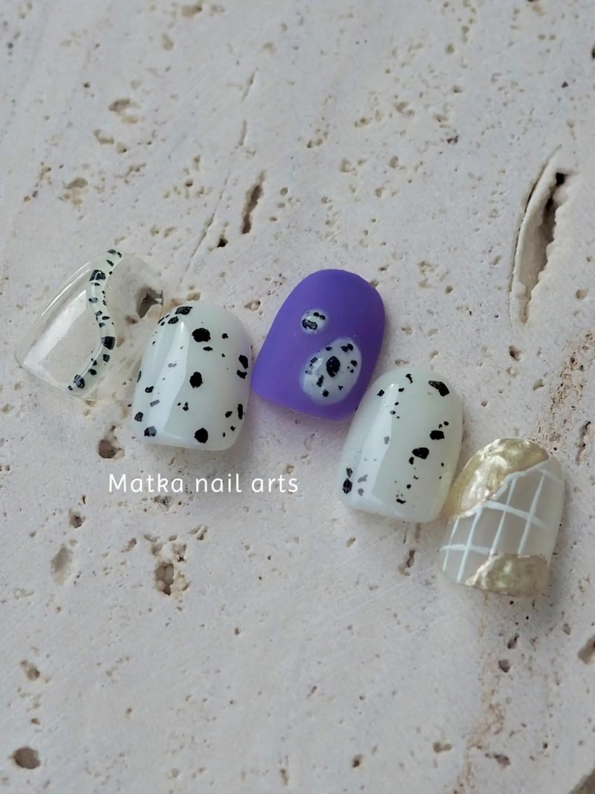 ネイル ミラーネイル ニュアンスネイル ショートネイル 夏ネイル ネイルとタロット/ ユウのその他イメージ