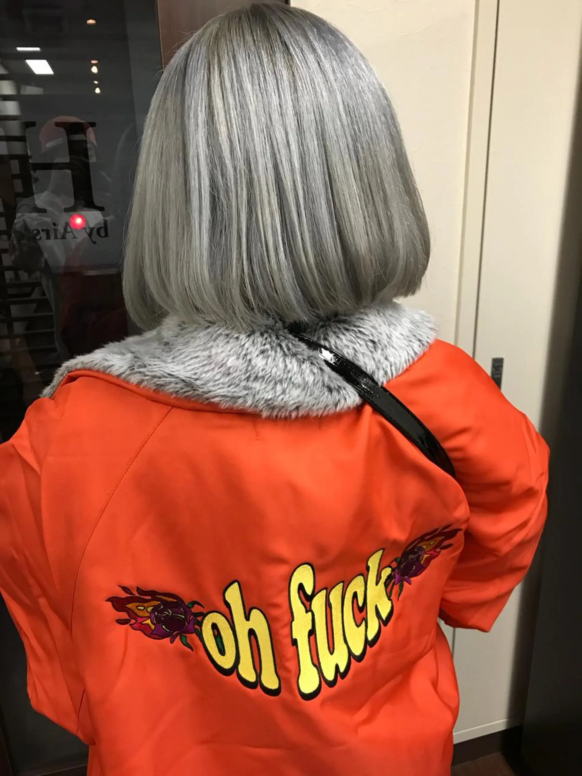 ミディアム カラー パーマ ヘアアレンジ メンズハイトーン メンズバレイヤージュのヘアスタイル