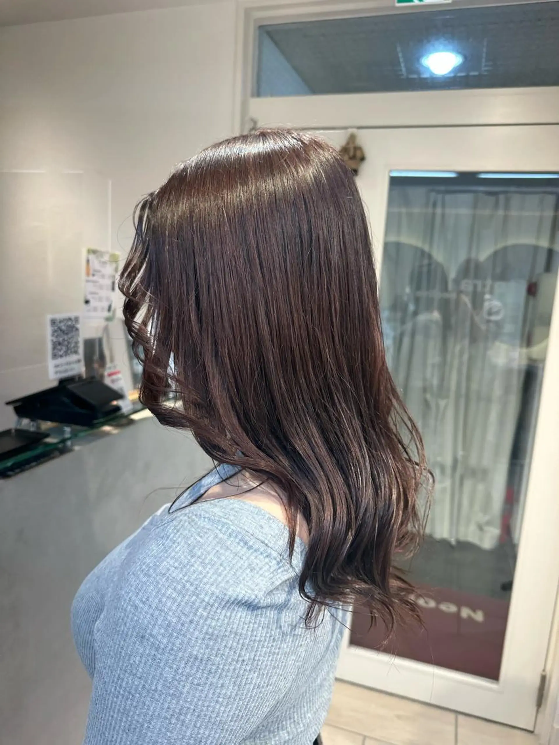 セミロング カラー ブラウンカラー ピンクカラー ピンクブラウン レイヤーカット 💙acoのヘアスタイル