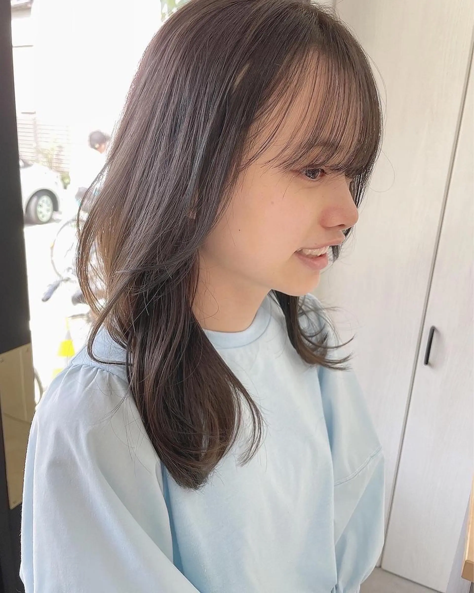 セミロング アッシュ アッシュグレー アッシュグレージュ Lien所属・衣笠 雅俊のヘアスタイル