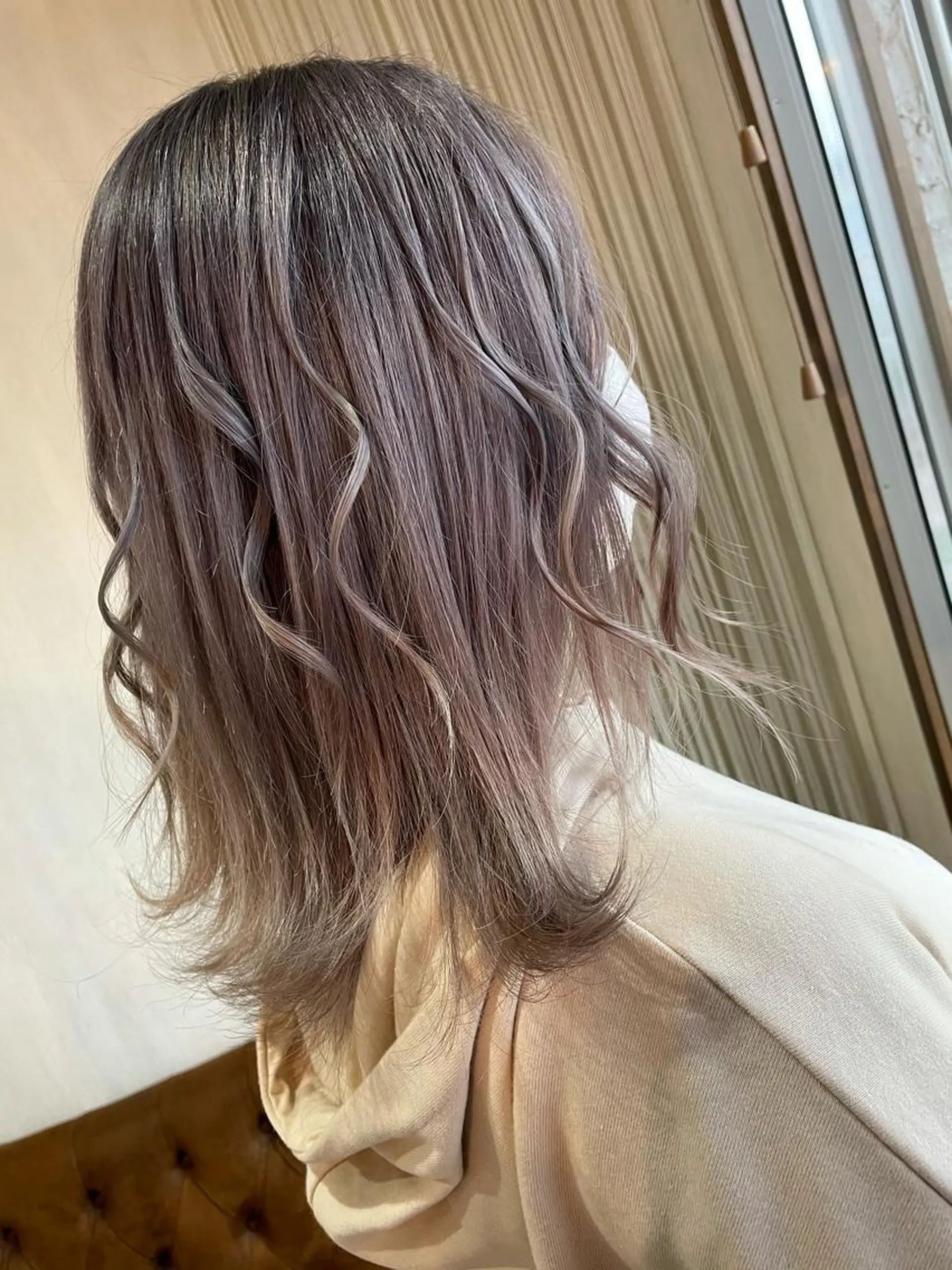 セミロング カラー パーマ ヘアアレンジ メンズ キッズ ネイル マツエク・マツパ グレージュ ピンクカラー カラーマツエク ピンク 北千住10分 肥高　壮汰のヘアスタイル