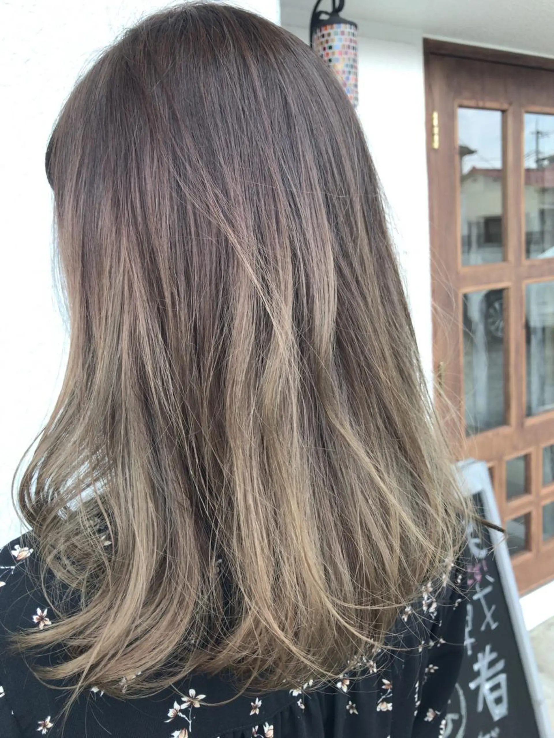 ミディアム カラー レイヤーカット匠 イソザキノリユキのヘアスタイル