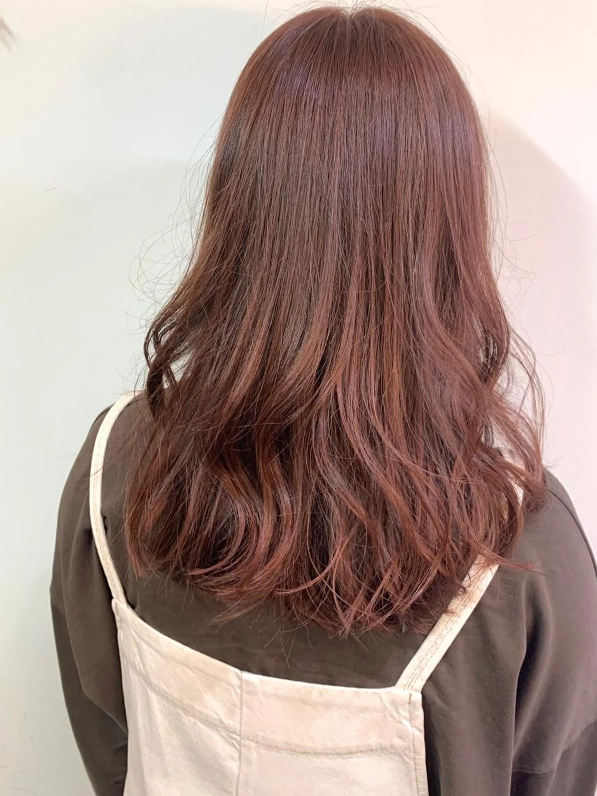 セミロング 鈴木 美穂のヘアスタイル