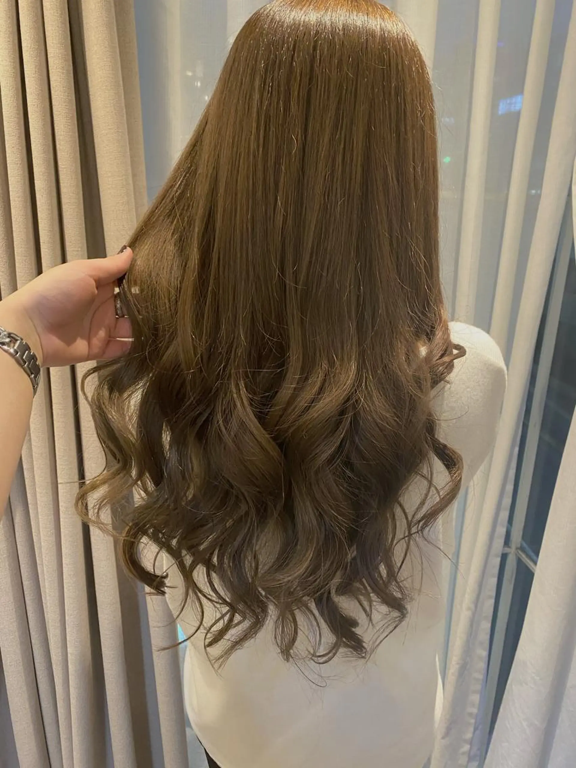 ロング カラー アッシュ アッシュブラウン ブラウンカラー sio.nail&eyebrow salon shimokitazawa2号店所属・nailist mana𖤐´-のネイルデザイン