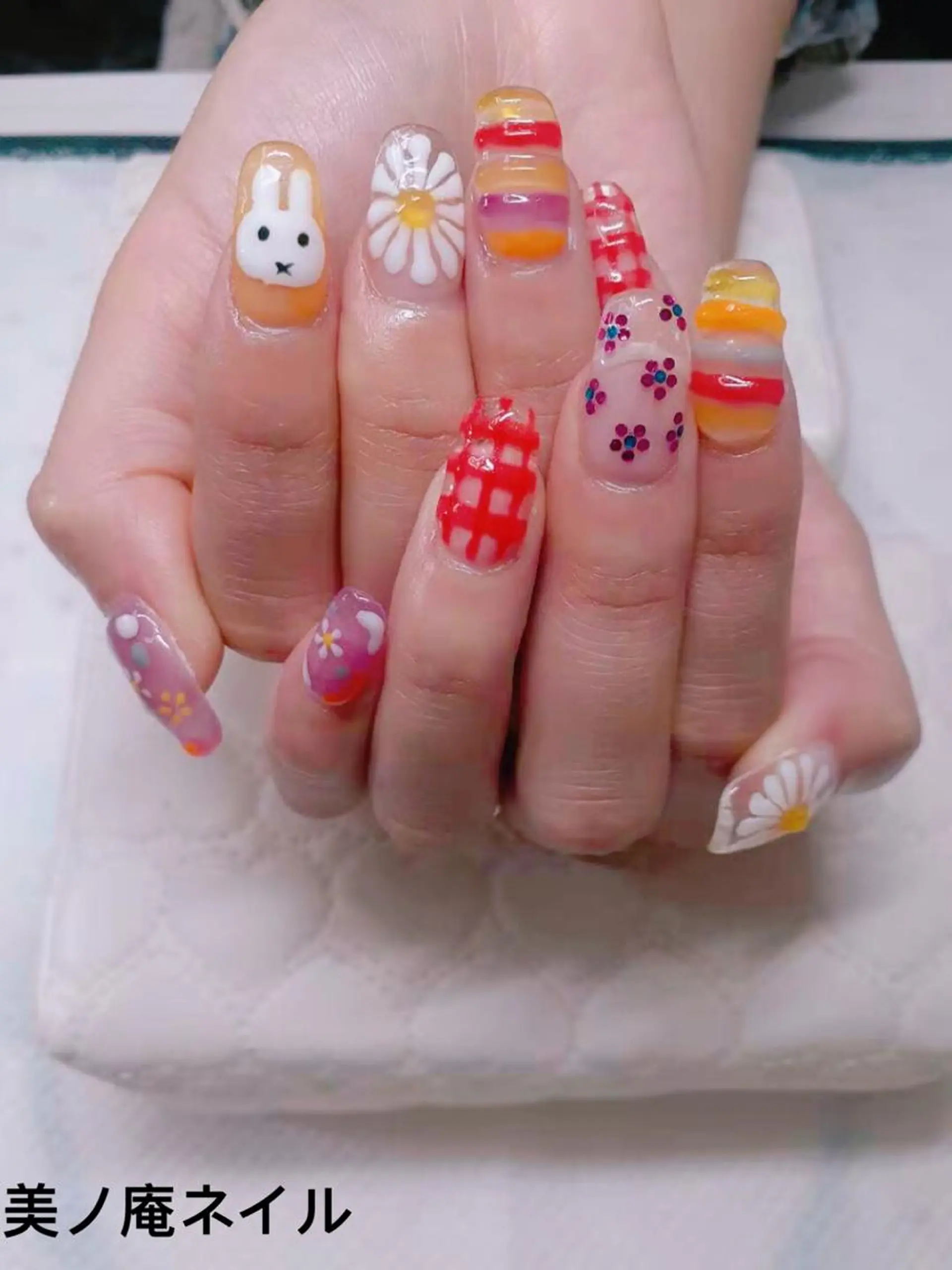 ネイル ハンドネイル ハンドケア 美ノ庵ネイルサロン メトロポリタン前店のネイルデザイン