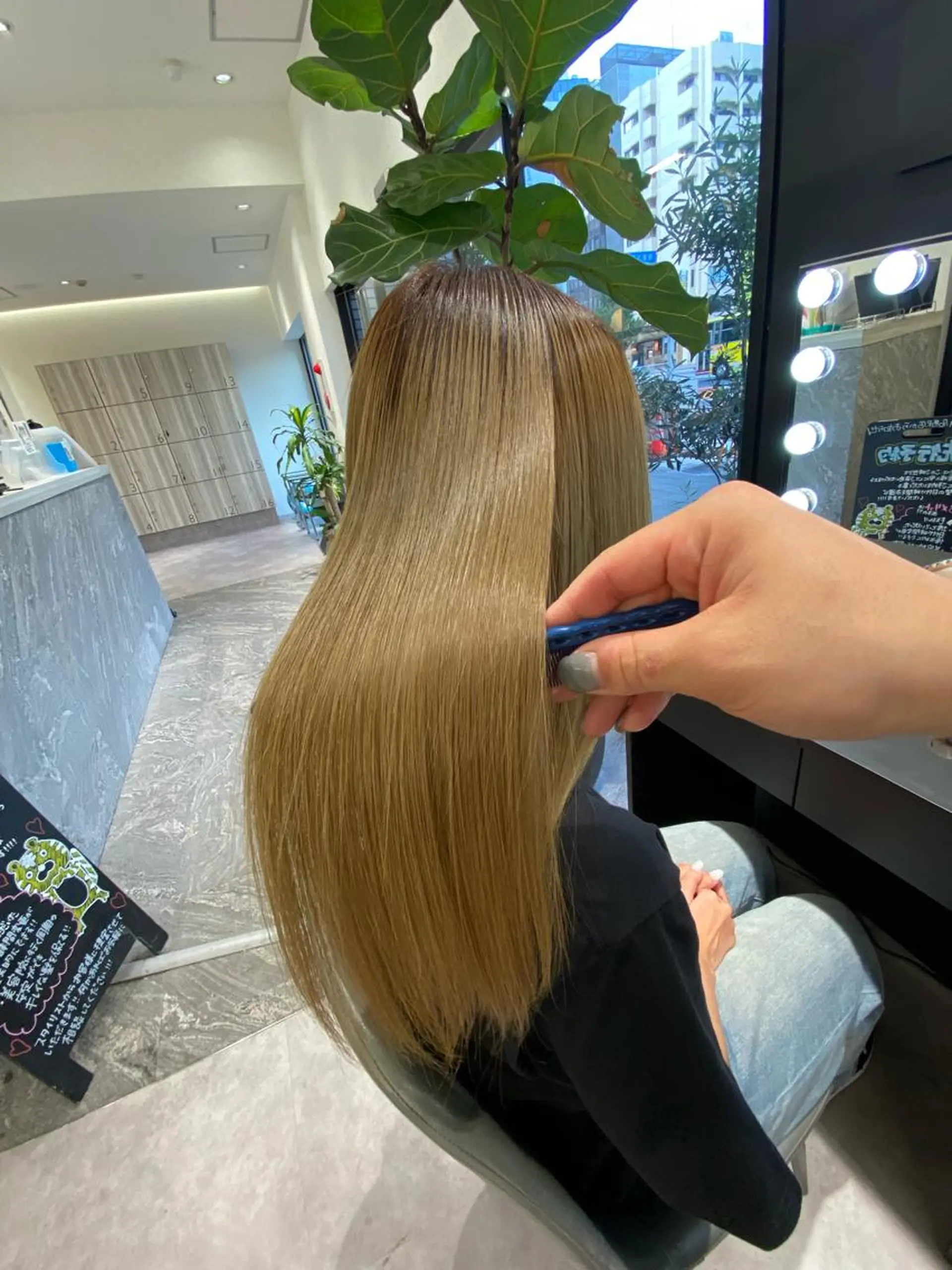 ロング ムトウセイマ/艶髪 /艶ケアWブリーチのヘアスタイル