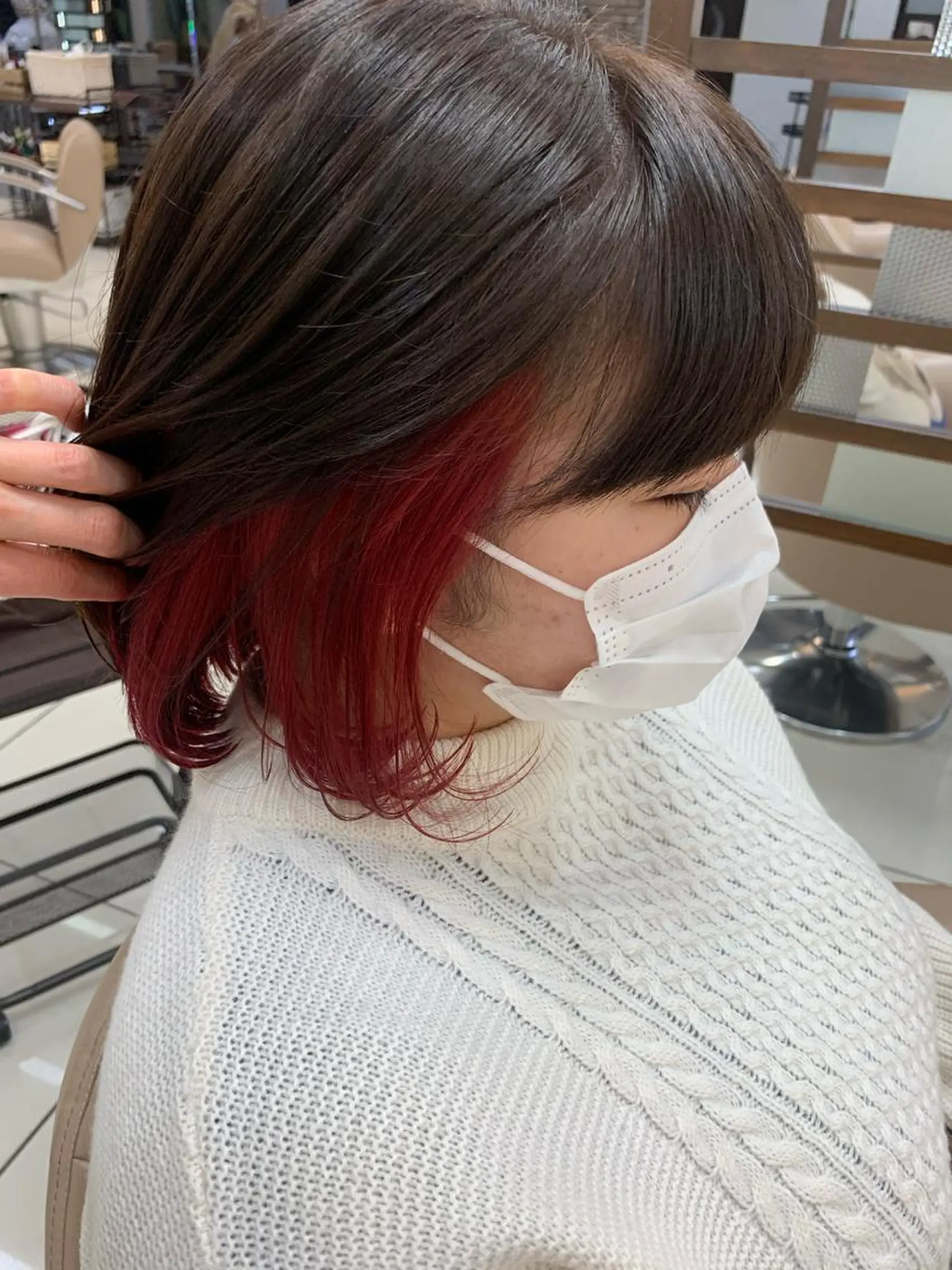 ミディアム カラー 羽エクステ🩷 🤍まき🤍のヘアスタイル