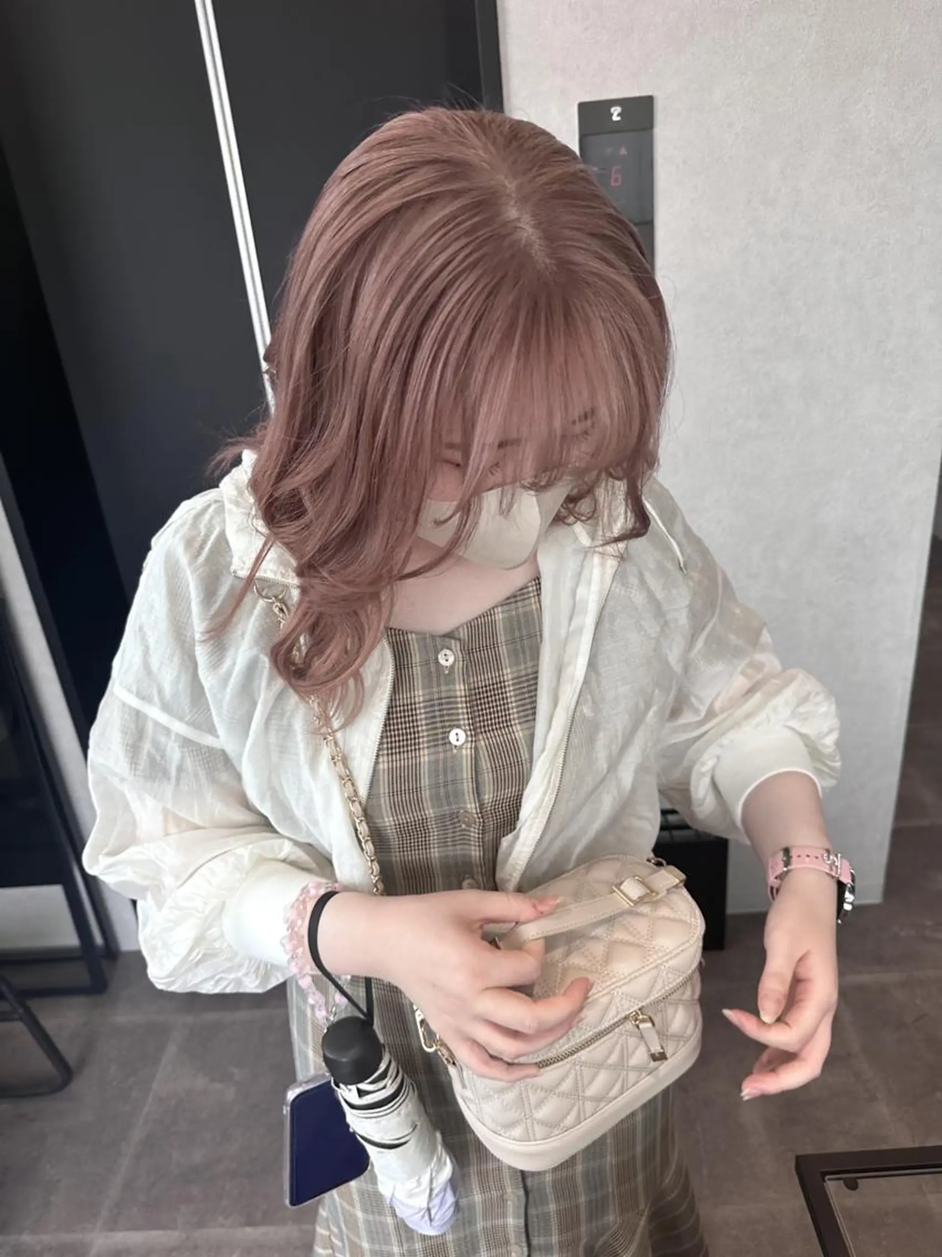 ミディアム ヘアアレンジ カラー ハイトーン カラーのヘアスタイル