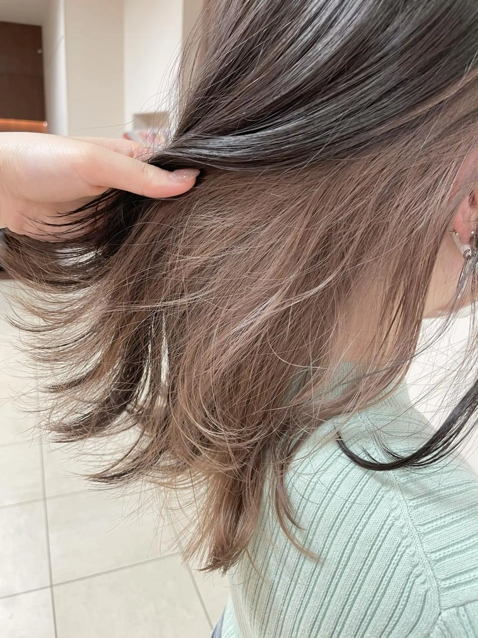 セミロング カラー ヘアアレンジ ブリーチ ヘアカラー トリートメント 【Sweep】おじま のぞみのヘアスタイル